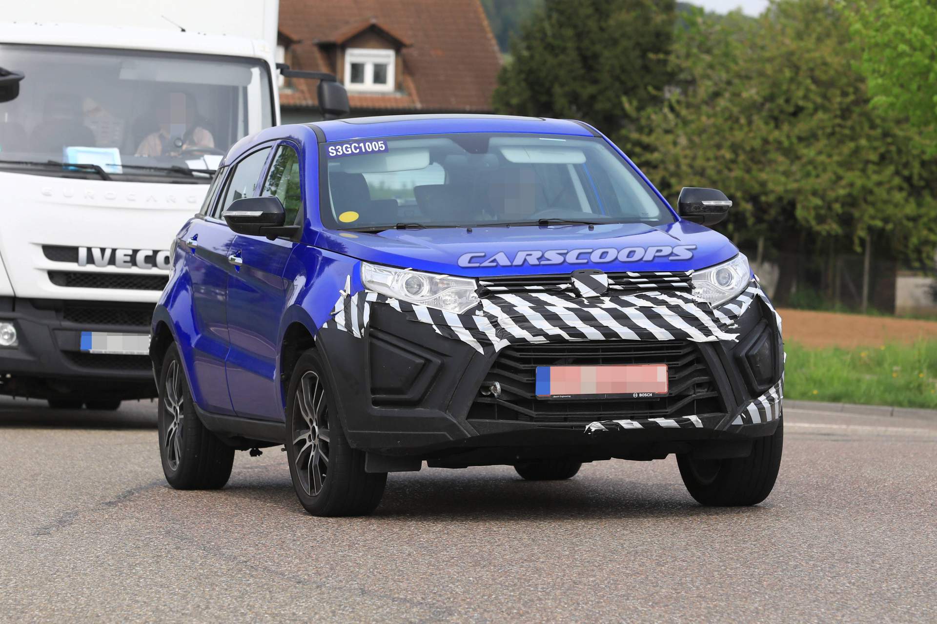 2019-Jiangling-Yusheng-S330-2 2019 Jiangling Yusheng S330 Is Yet Another (Horribly Named) Chinese Car Spied In Europe