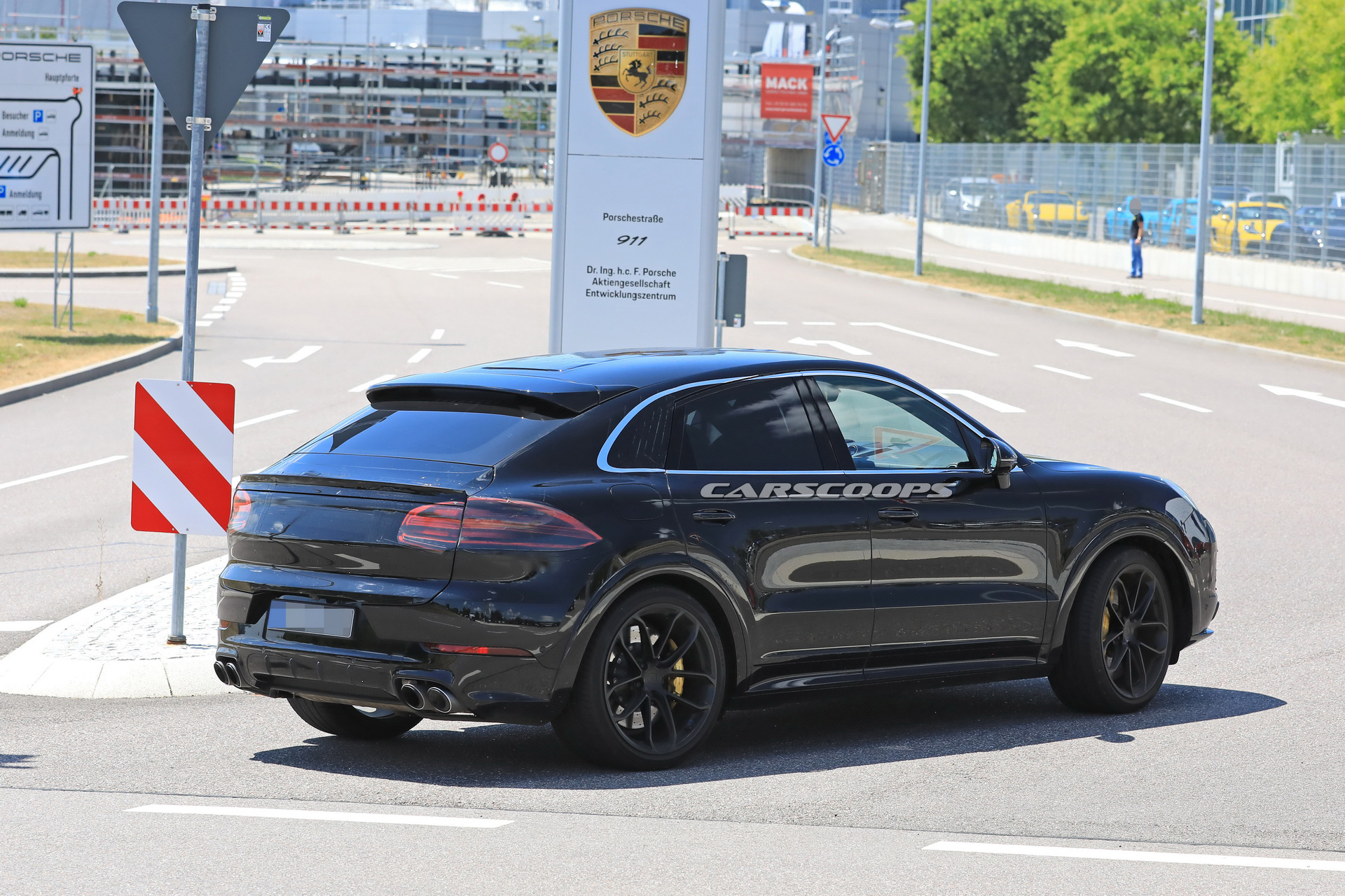 porsche-cayenne-coupe-first-spy-15 2020 Porsche Cayenne Coupe Is Coming For BMW’s X6