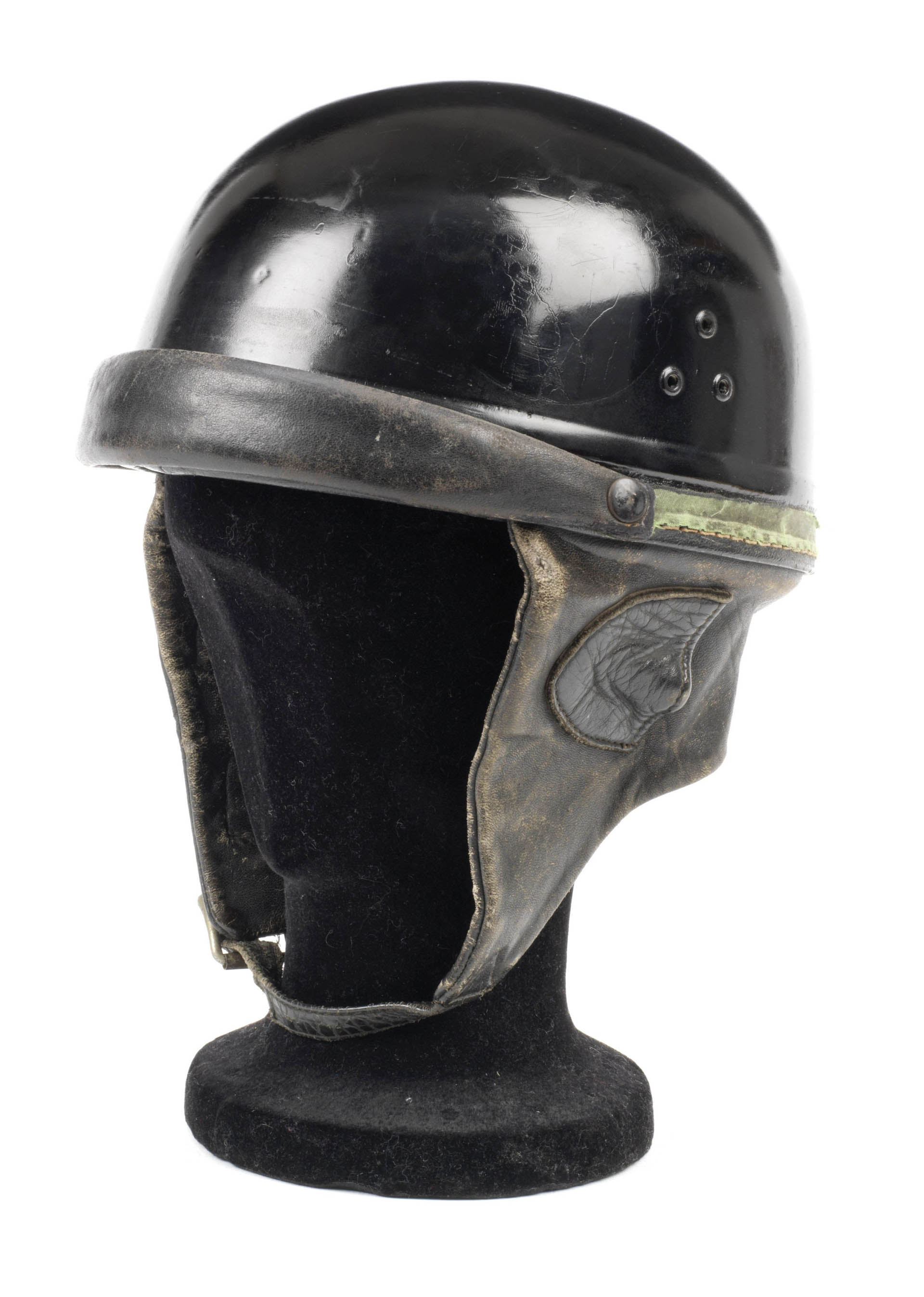 hawthorn-helmet-bonhams Would You Pay $90k To Put Your Head In Ayrton Senna’s Helmet?