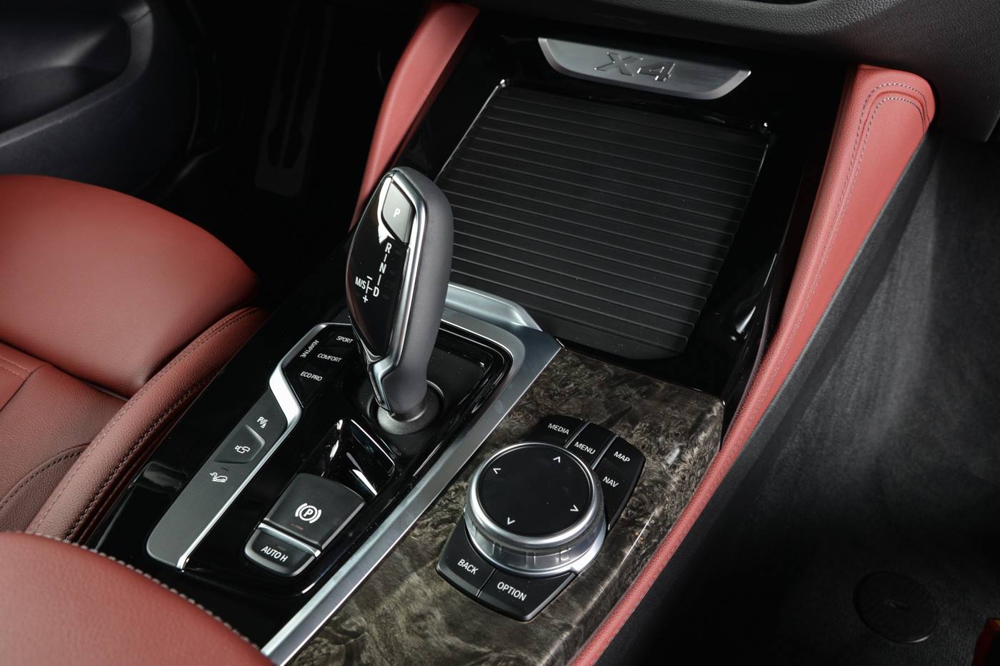 bmw-x4-all-new-abu-dhabi-13 All-New BMW X4 xDrive30i In Dark Grey Means Business