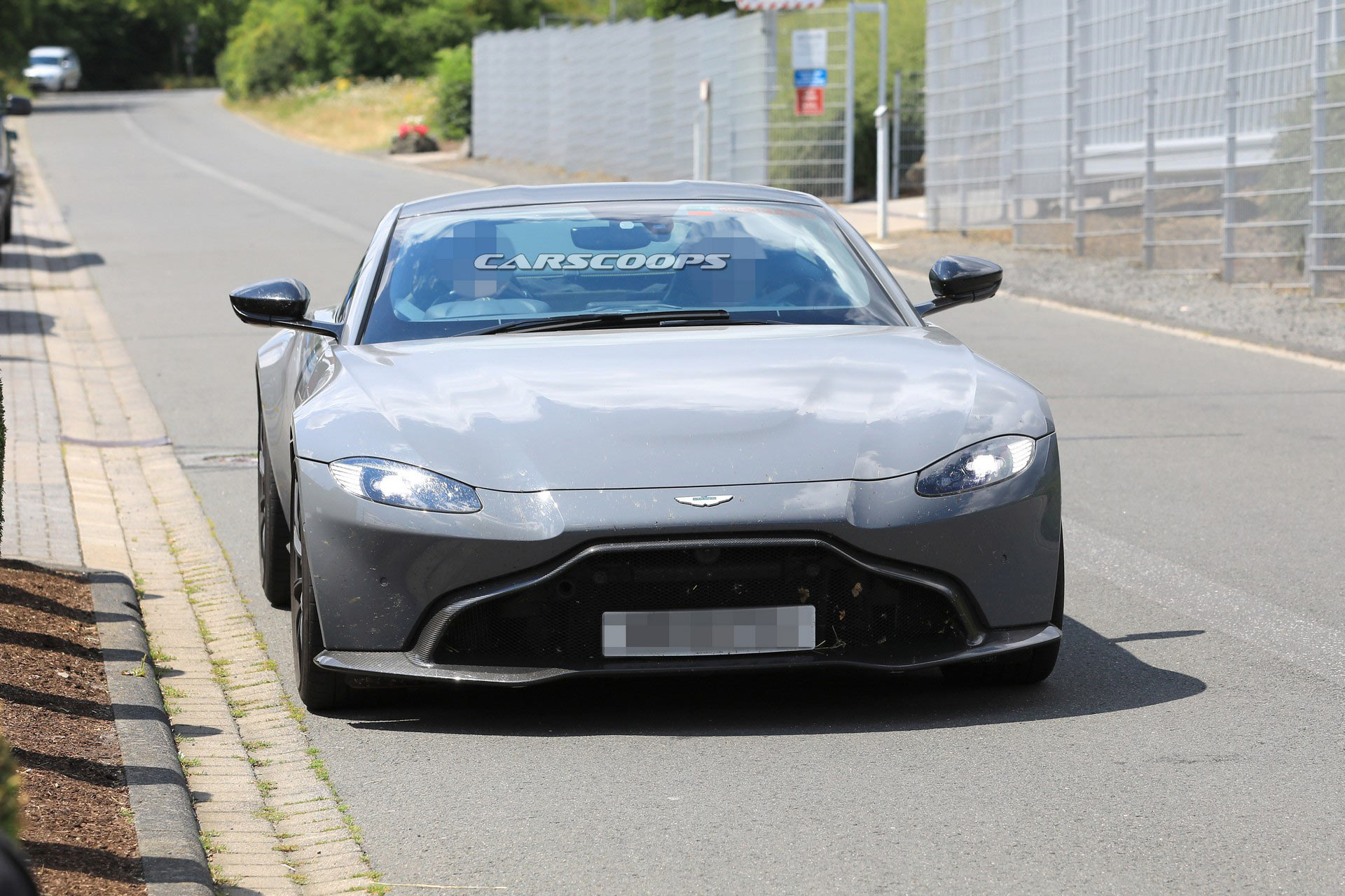 Aston-Martin-Vantage-S-16 Aston Martin Vantage S Spied With Beefier Brakes And A Four-Tailpipe Exhaust