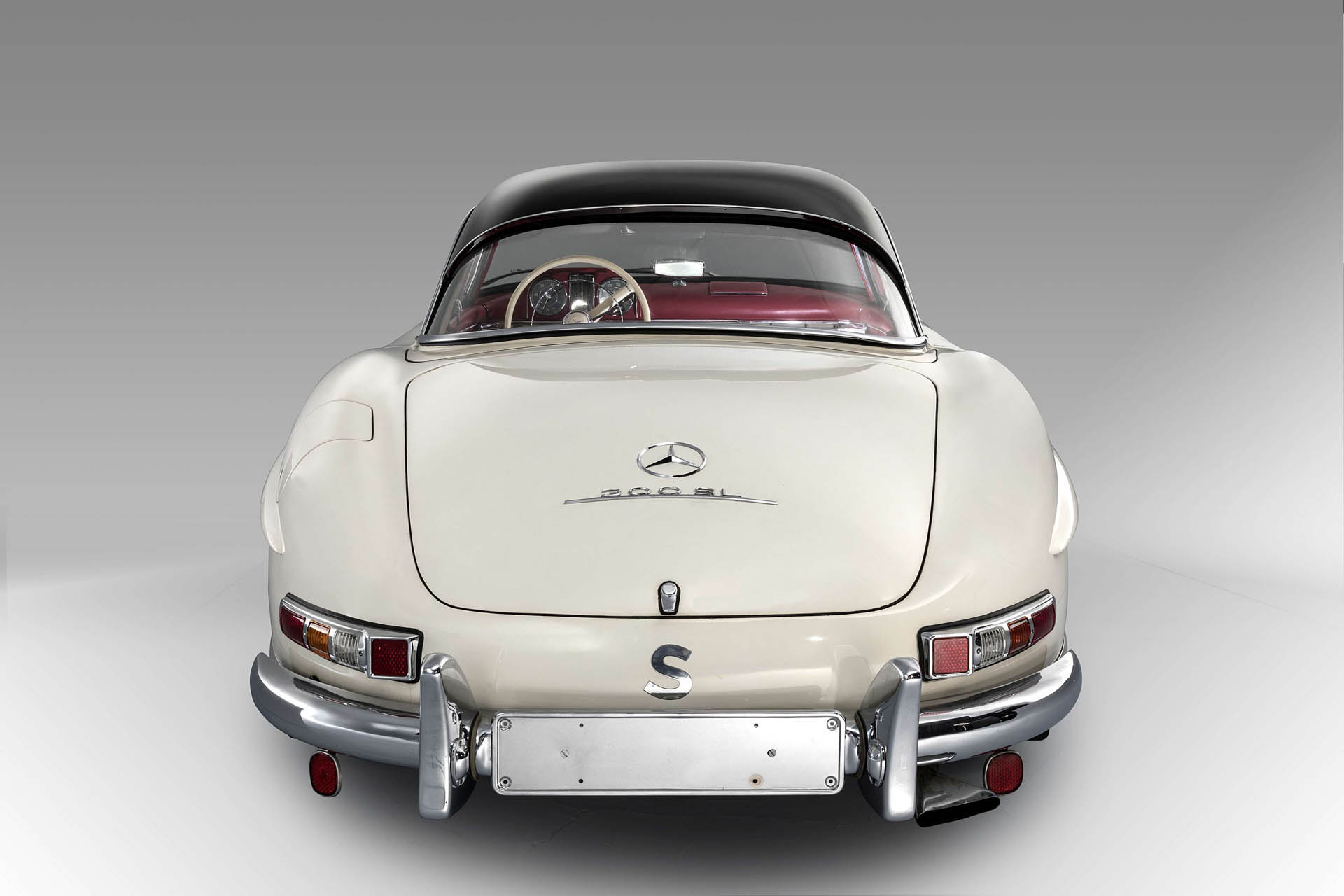 1963-Mercedes-Benz-300-SL-Roadster_10 This Factory-Fresh Mercedes 300 SL Doubled Its Estimate To Set A New World Record