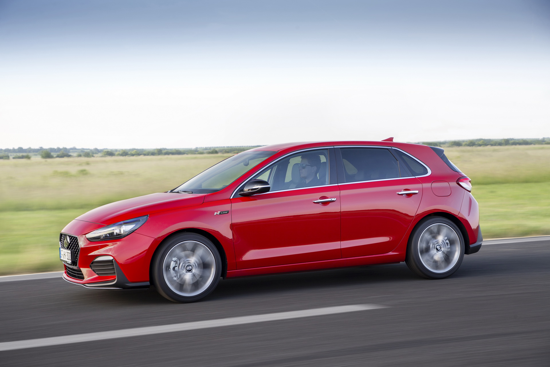 2019-hyundai-i30-n-line-6 New Hyundai i30 N Line May Look Like A Hot Hatch, But It Ain’t One