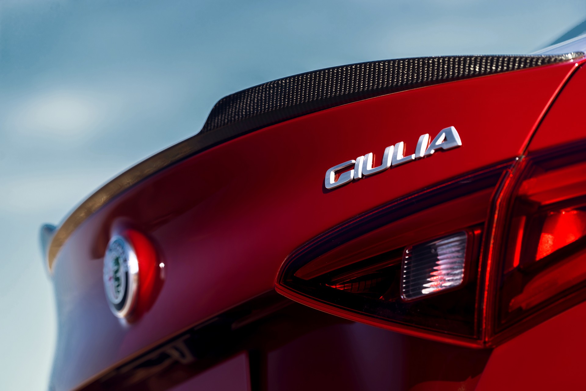 2019-Alfa-Romeo-Giulia-101 2019 Alfa Romeo Giulia Gains New Styling Packages, Additional Equipment