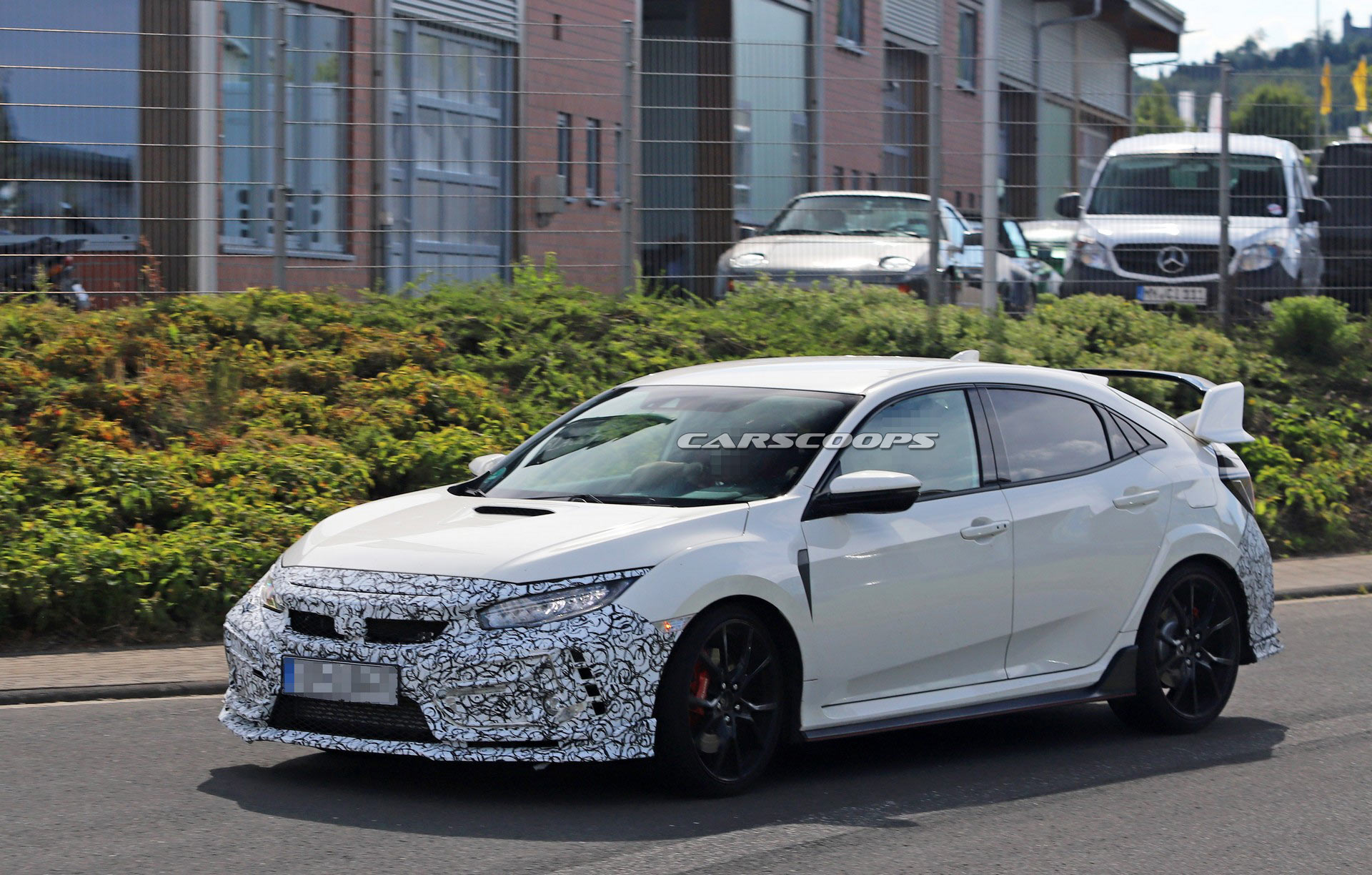 Honda-Civic-Type-R-Facelift-24 2019 Honda Civic Type R Facelift Spied With New Bumpers And Both Small And Large Rear Wing