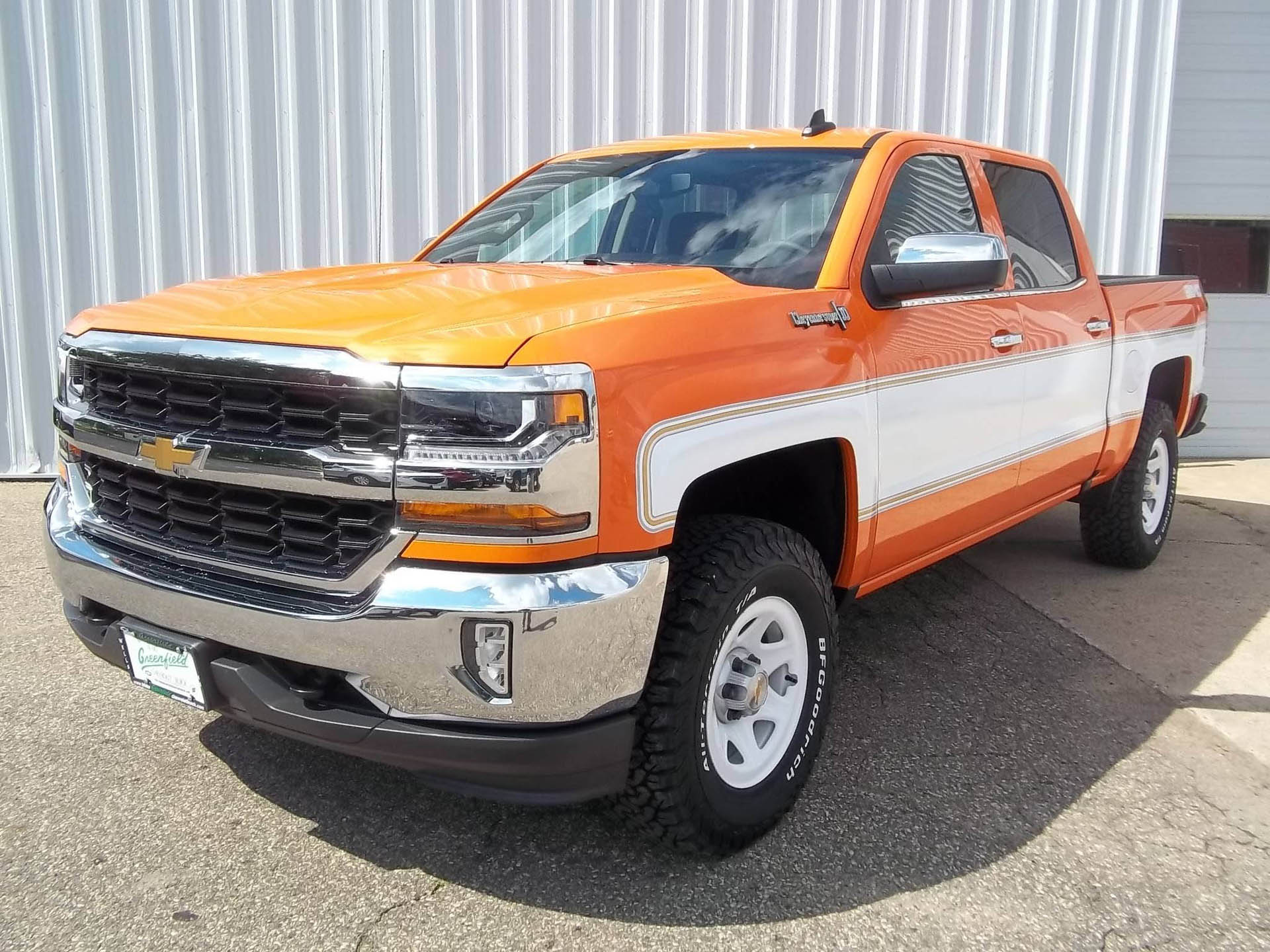 blake-greenfield-chevy-silverado-12 Minnesota Dealer Makes Its Own Deliciously Retro Chevy Trucks
