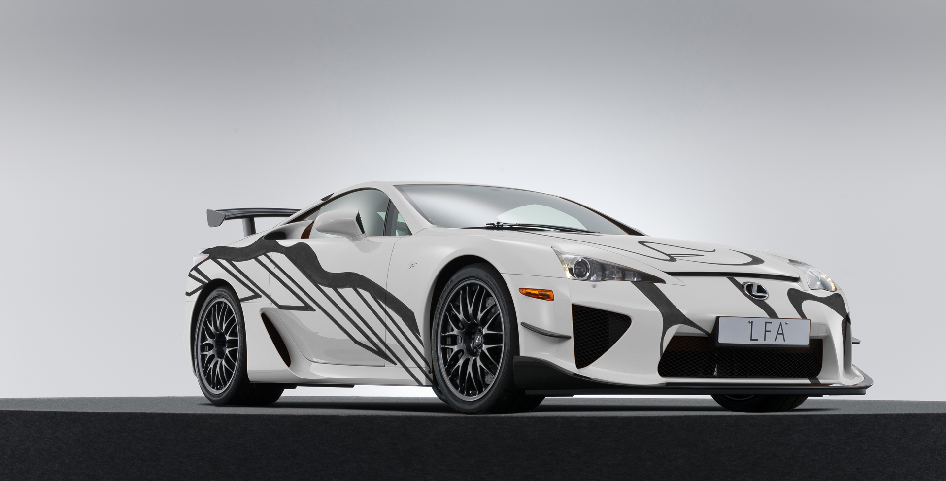 lfa-019-ext-2011-gms01-2 Lexus Makes An LFA Art Car… Six Years After Production Ended