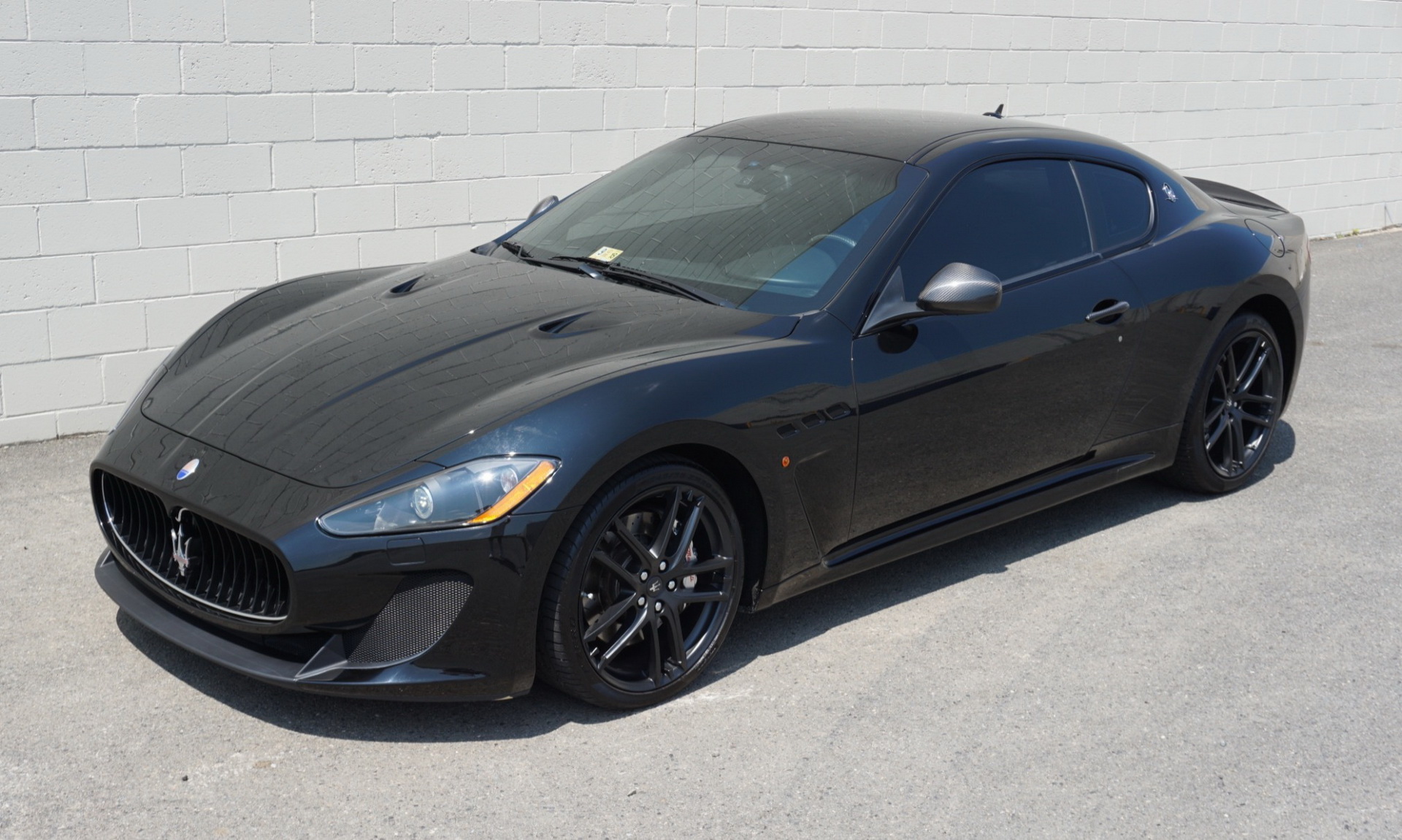 2012-maserati-granturismo-mc-auction-1 2012 Maserati GranTurismo MC Is The Italian Exotic You Might Afford