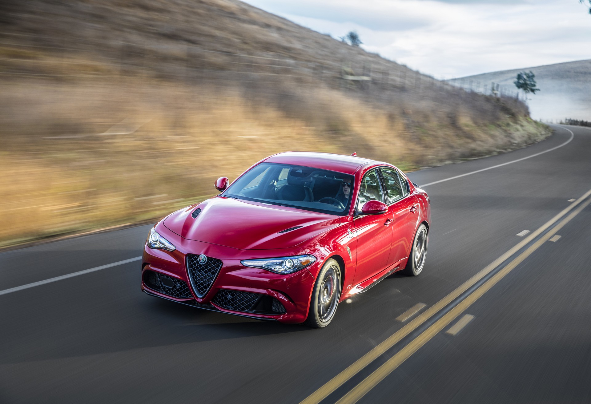 2019-Alfa-Romeo-Giulia-30 2019 Alfa Romeo Giulia Gains New Styling Packages, Additional Equipment
