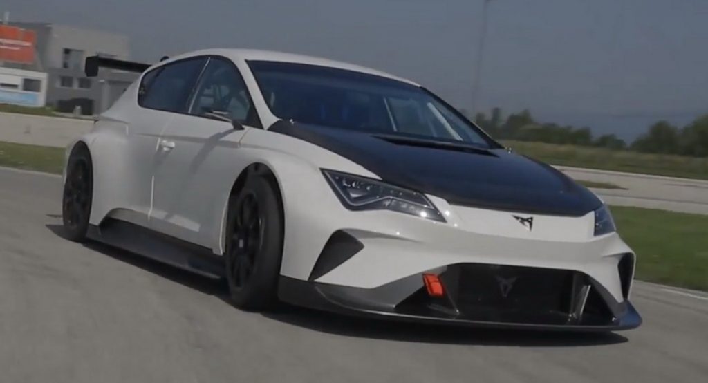  Electric Cupra e-Racer Makes Its Debut On Track With 670HP