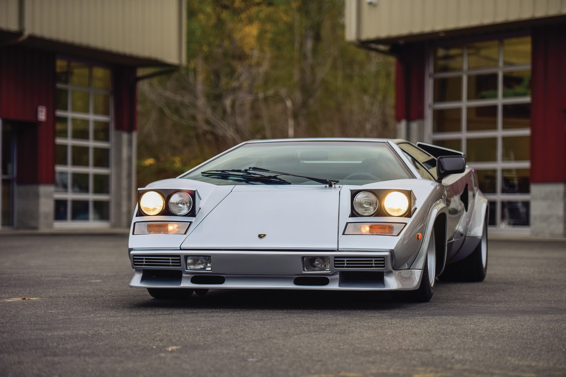 lamborghini-countach-series-ii-5 Fully Restored Lamborghini Countach Series II Will Have You Craving Money