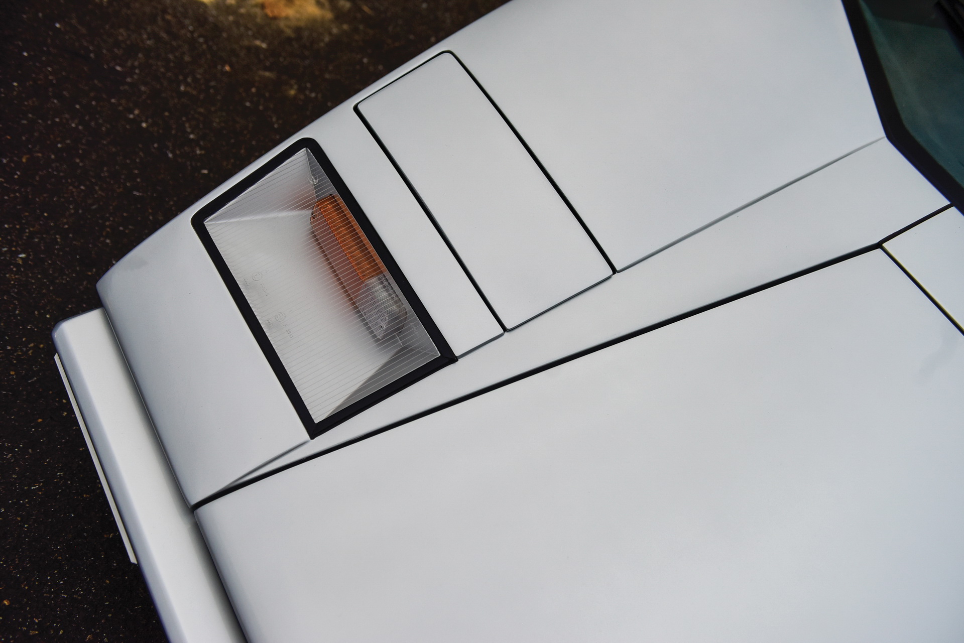 lamborghini-countach-series-ii-9 Fully Restored Lamborghini Countach Series II Will Have You Craving Money