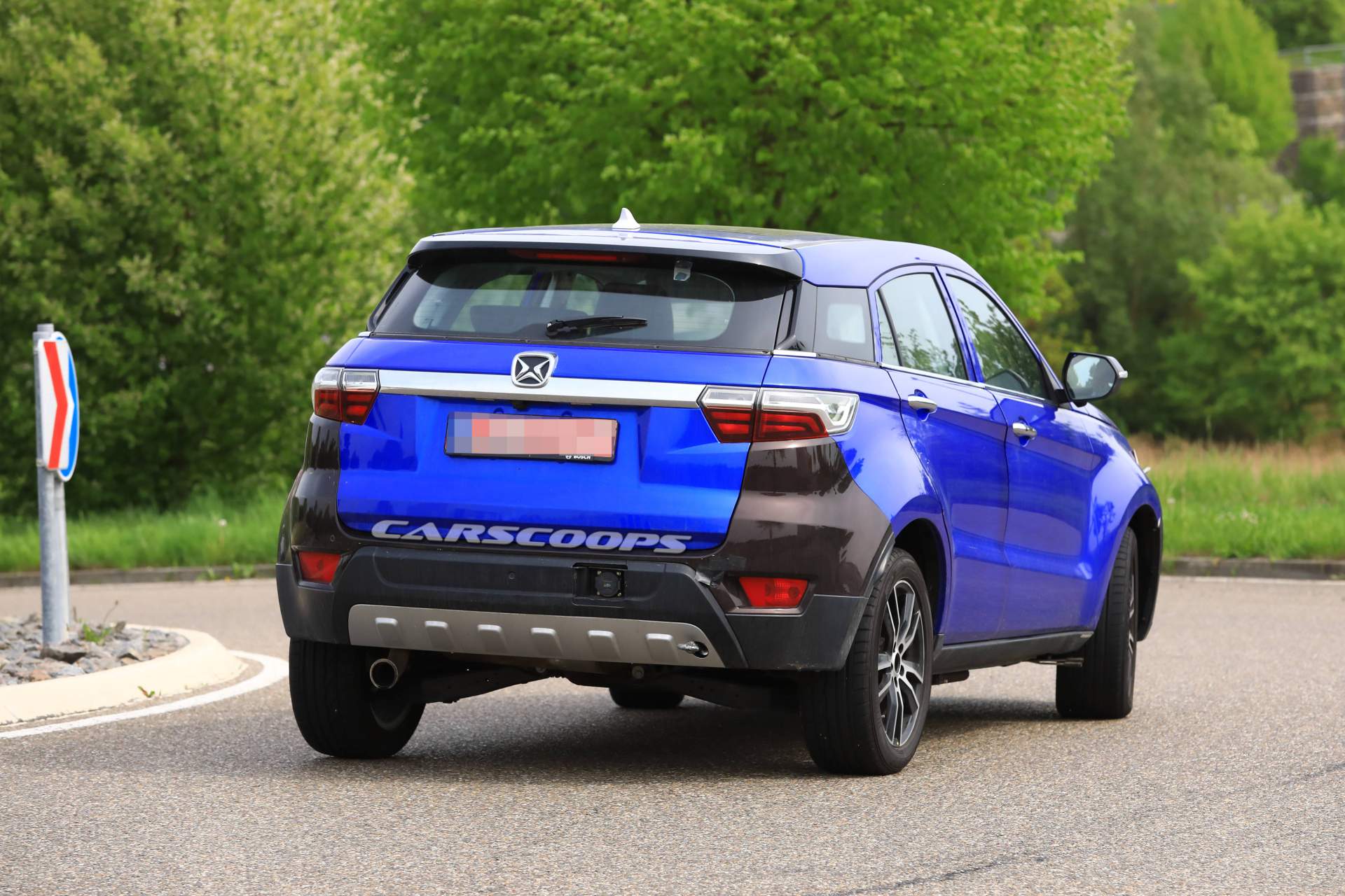 2019-Jiangling-Yusheng-S330-9 2019 Jiangling Yusheng S330 Is Yet Another (Horribly Named) Chinese Car Spied In Europe