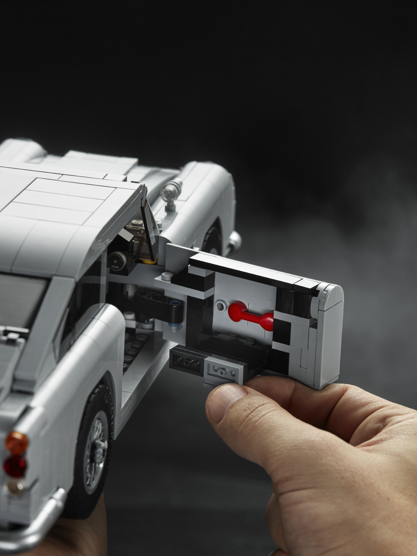 LEG0-Aston-Martin-DB5-56 LEGO’s James Bond Aston Martin DB5 Has A Working Ejector Seat