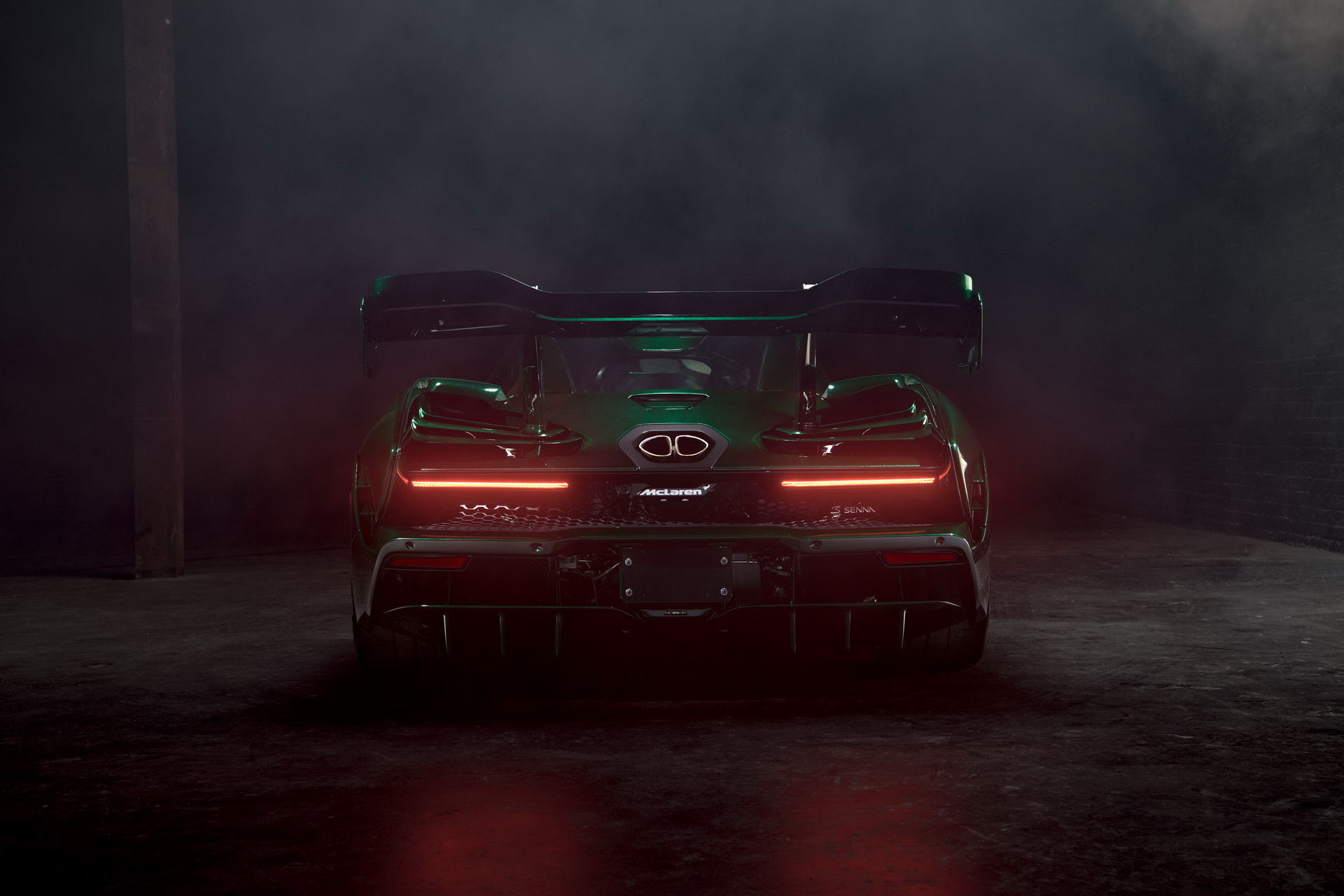 McLaren-Senna-Customer-03 First McLaren Senna Delivered In North America Is Covered In Green Carbon Fiber
