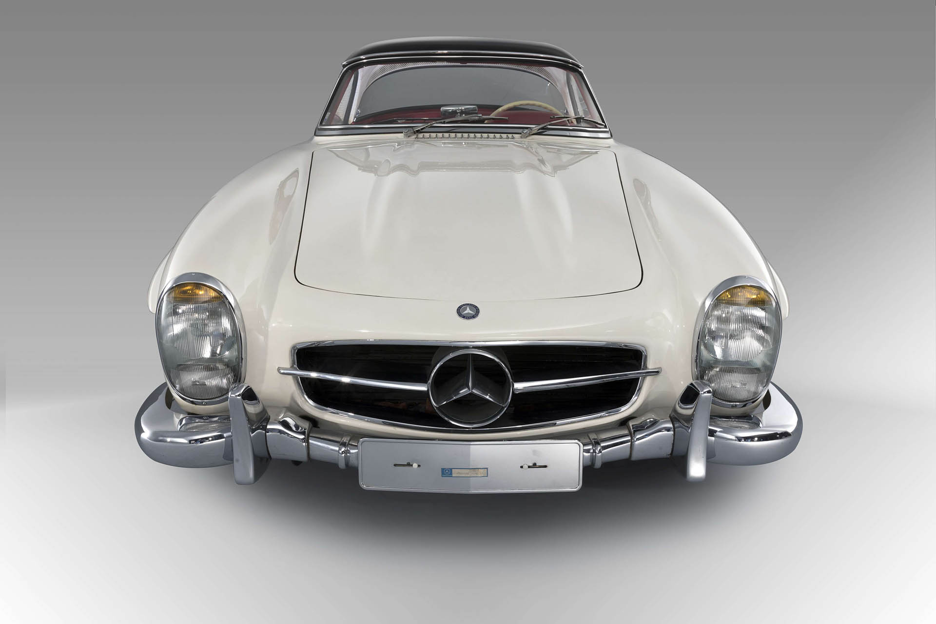 1963-Mercedes-Benz-300-SL-Roadster_08 This Factory-Fresh Mercedes 300 SL Doubled Its Estimate To Set A New World Record