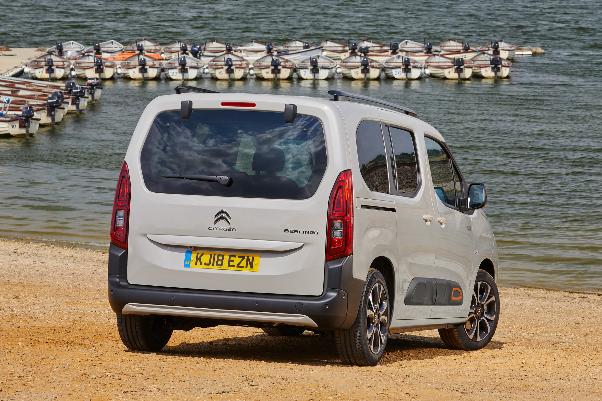 2019-citroen-berlingo-25 New Citroen Berlingo And Peugeot Rifter Go On Sale In The UK