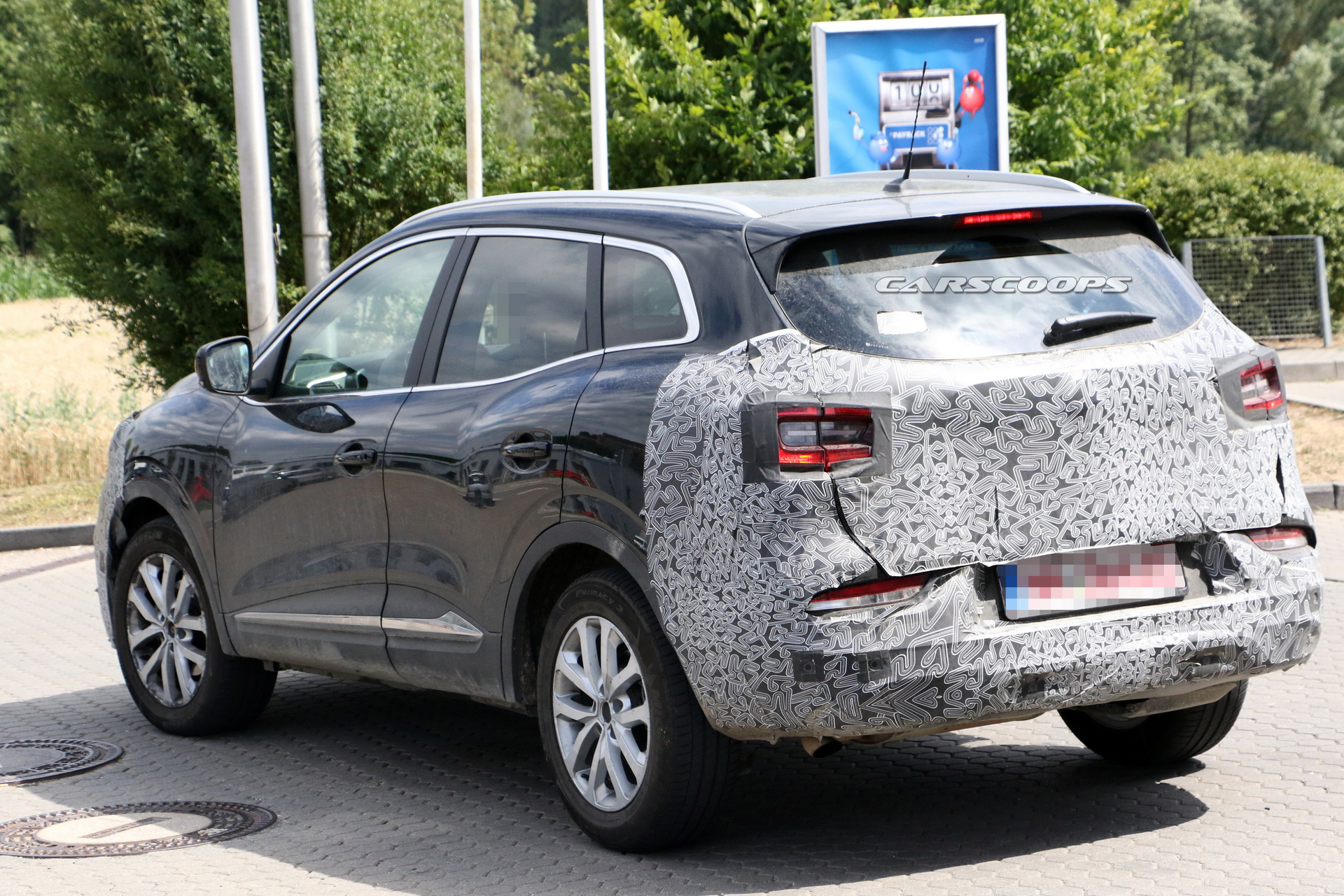 renault-kadjar-fl-spied-inside-out-7 Renault Kadjar Facelift Coming With Revamped Center Console