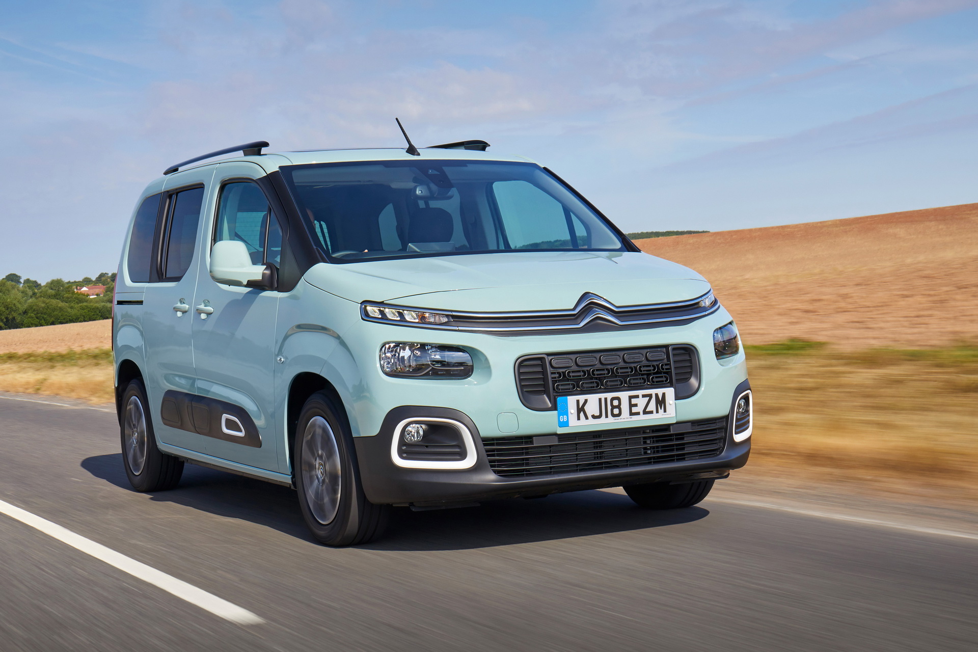 2019-citroen-berlingo-1 New Citroen Berlingo And Peugeot Rifter Go On Sale In The UK