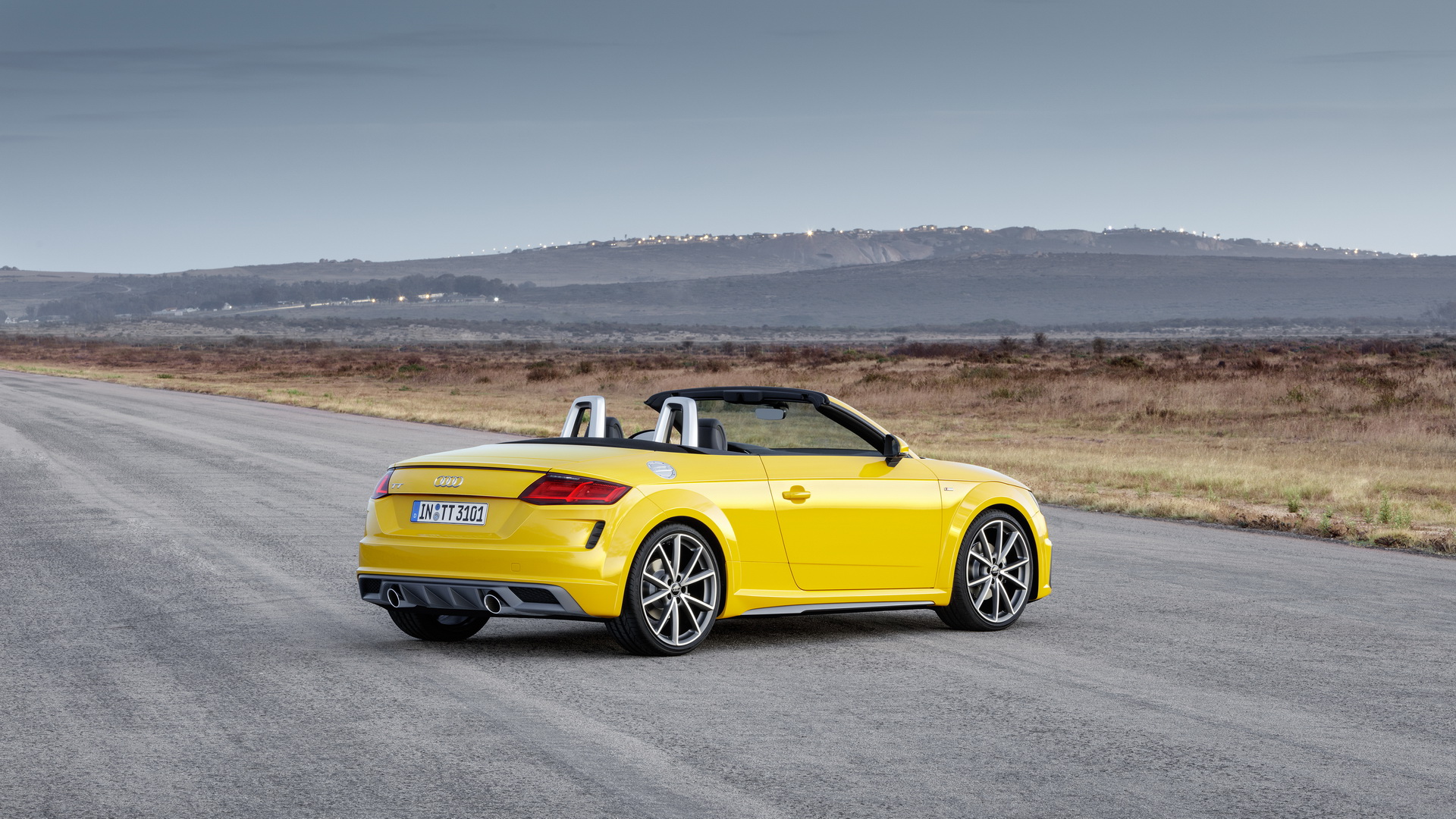 2019-Audi-TT-40 2019 Audi TT Facelift In Detail: Gets Special Anniversary Model, New 2.0lt Turbo Versions