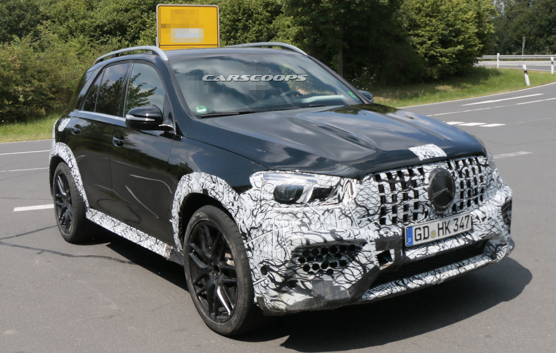 mercedes-amg-gle63-spy-less-camo-35 2019 Mercedes-AMG GLE 63 Sheds Most Of Its Camo To Reveal Familiar Look