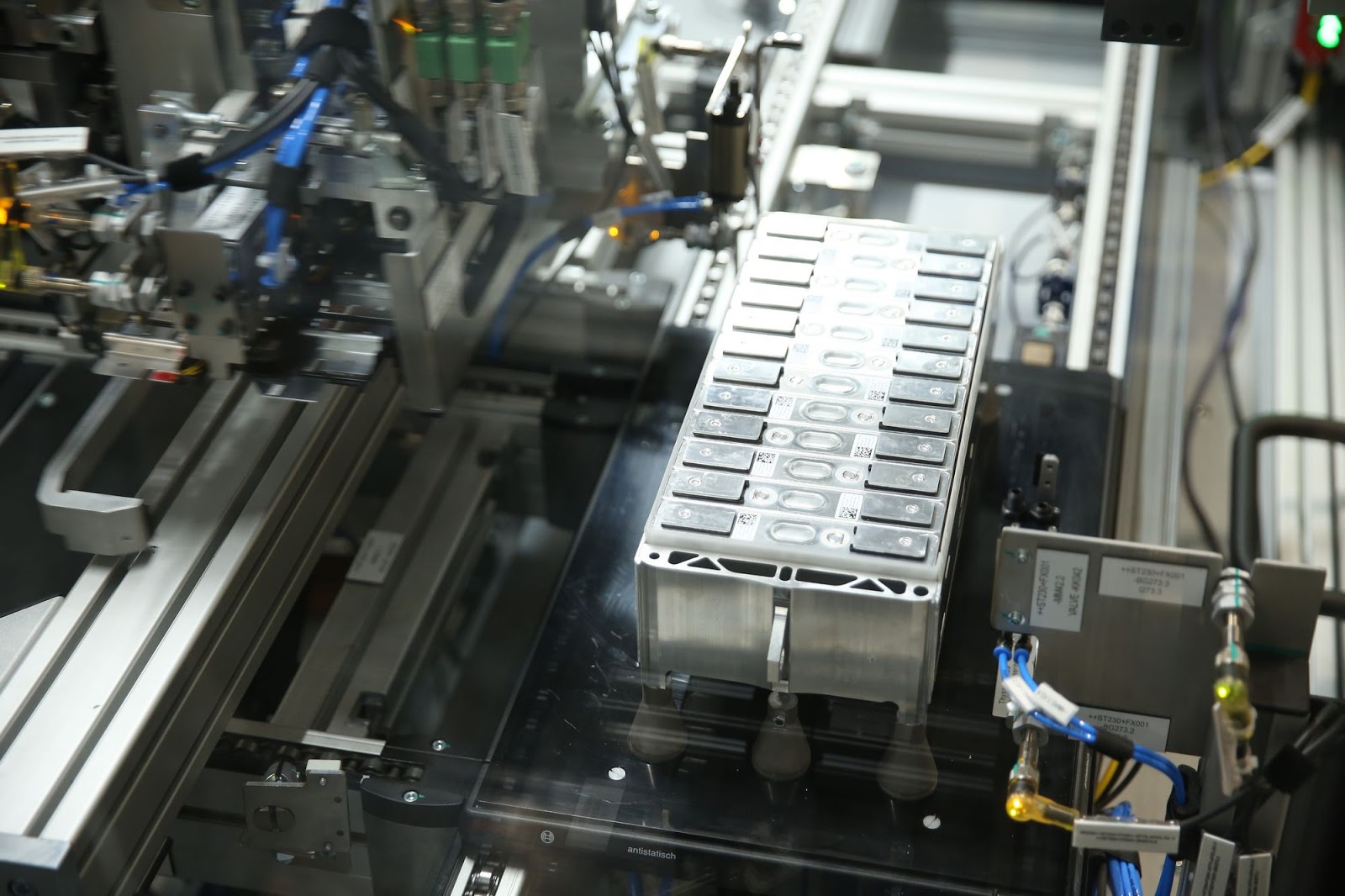 BMW-CATL-Battery-Contract-1 BMW To Buy Almost $5 Billion Worth Of Batteries From Chinese Supplier