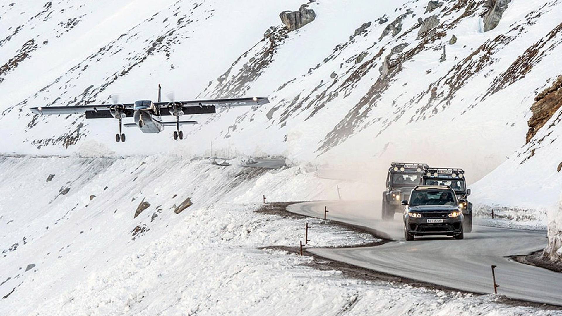 Land-Rover-Defender-James-Bond-Spectre-2 Channel Your Inner James Bond Villain With Land Rover Defender From Spectre