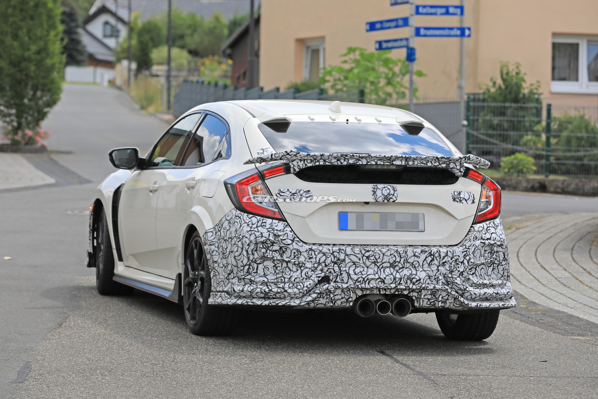 2019 Honda Civic Type R 28 2019 Honda Civic Type R Facelift Spied With New Bumpers And Both Small And Large Rear Wing