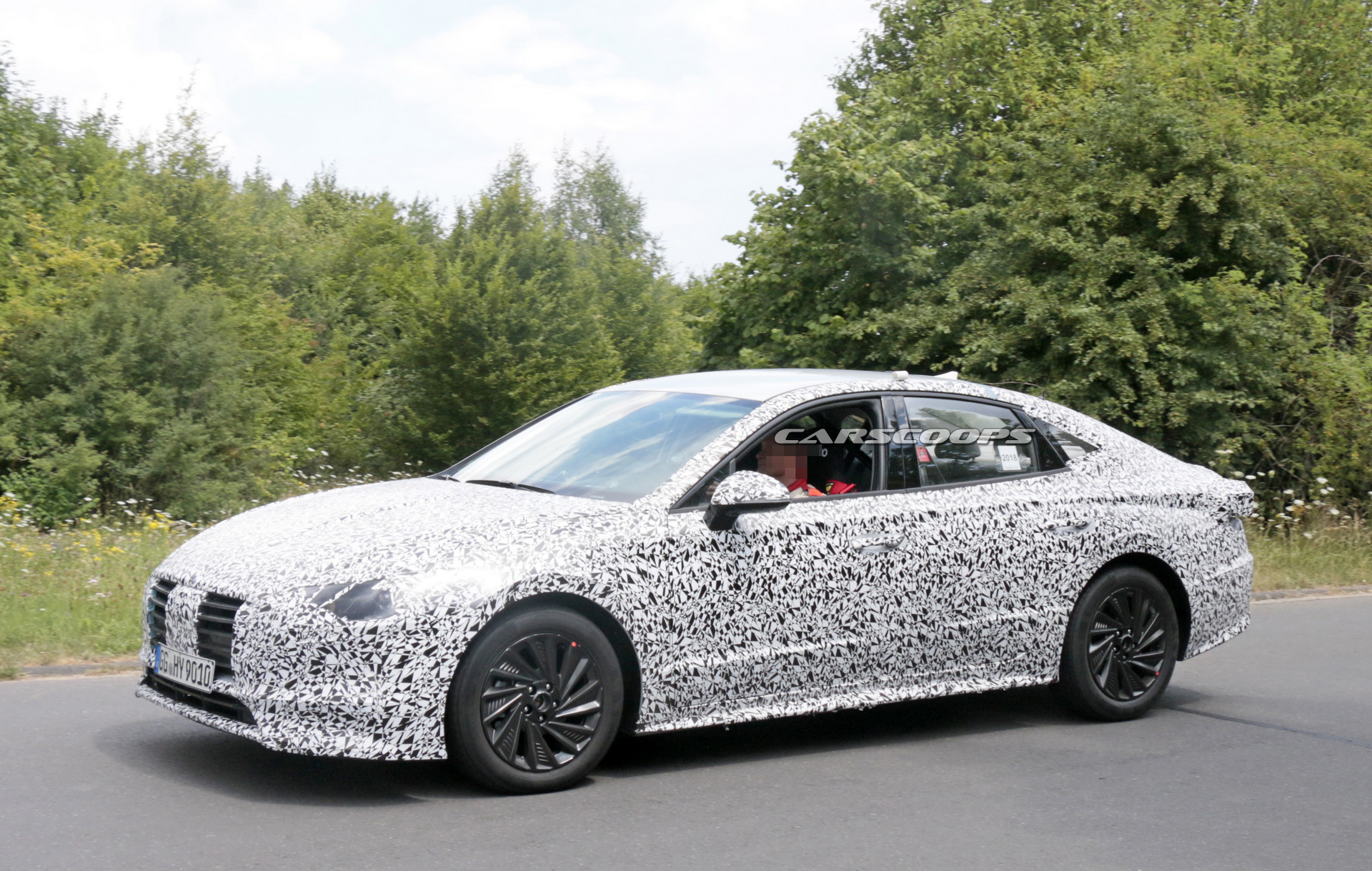 hyundai-sonata-i40-spy-first-time-6 All-New 2019 Hyundai i40 Spied With Sharper Looks, Could Preview Next Sonata Too