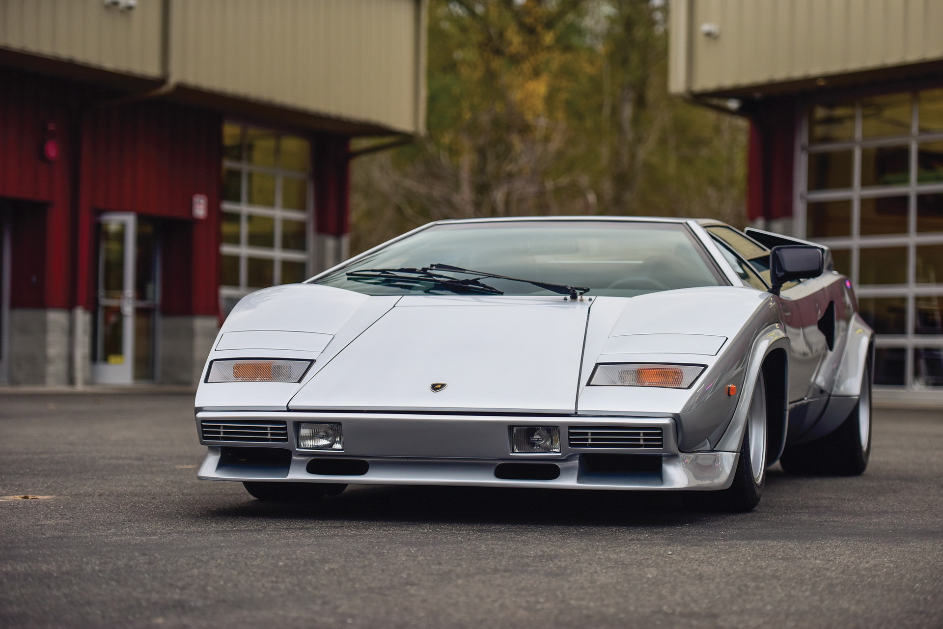 lamborghini-countach-series-ii-4 Fully Restored Lamborghini Countach Series II Will Have You Craving Money
