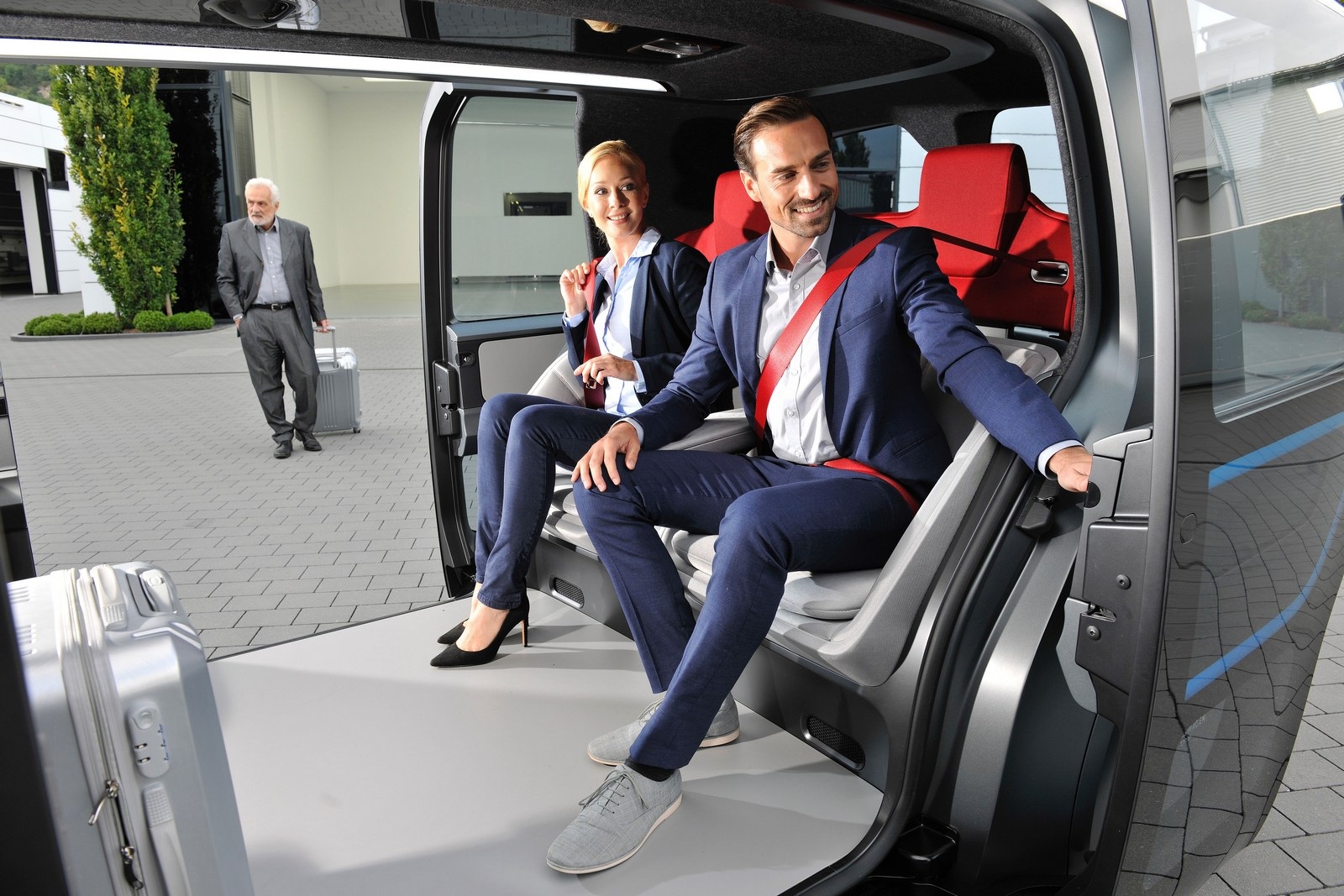 vw-sedric-concept-11 Watch Merkel And Chinese Premier Test Drive VW’s Autonomous SEDRIC Concept
