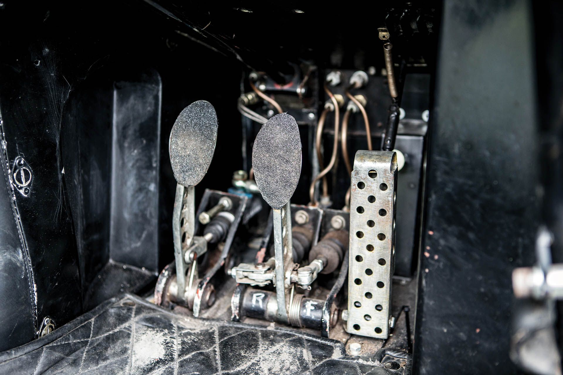 1963-Aston-Martin-DP215-Grand-Touring-Competition-Prototype_11 1963 Aston Martin DP215 Could Become The Most Valuable British Car Ever Sold