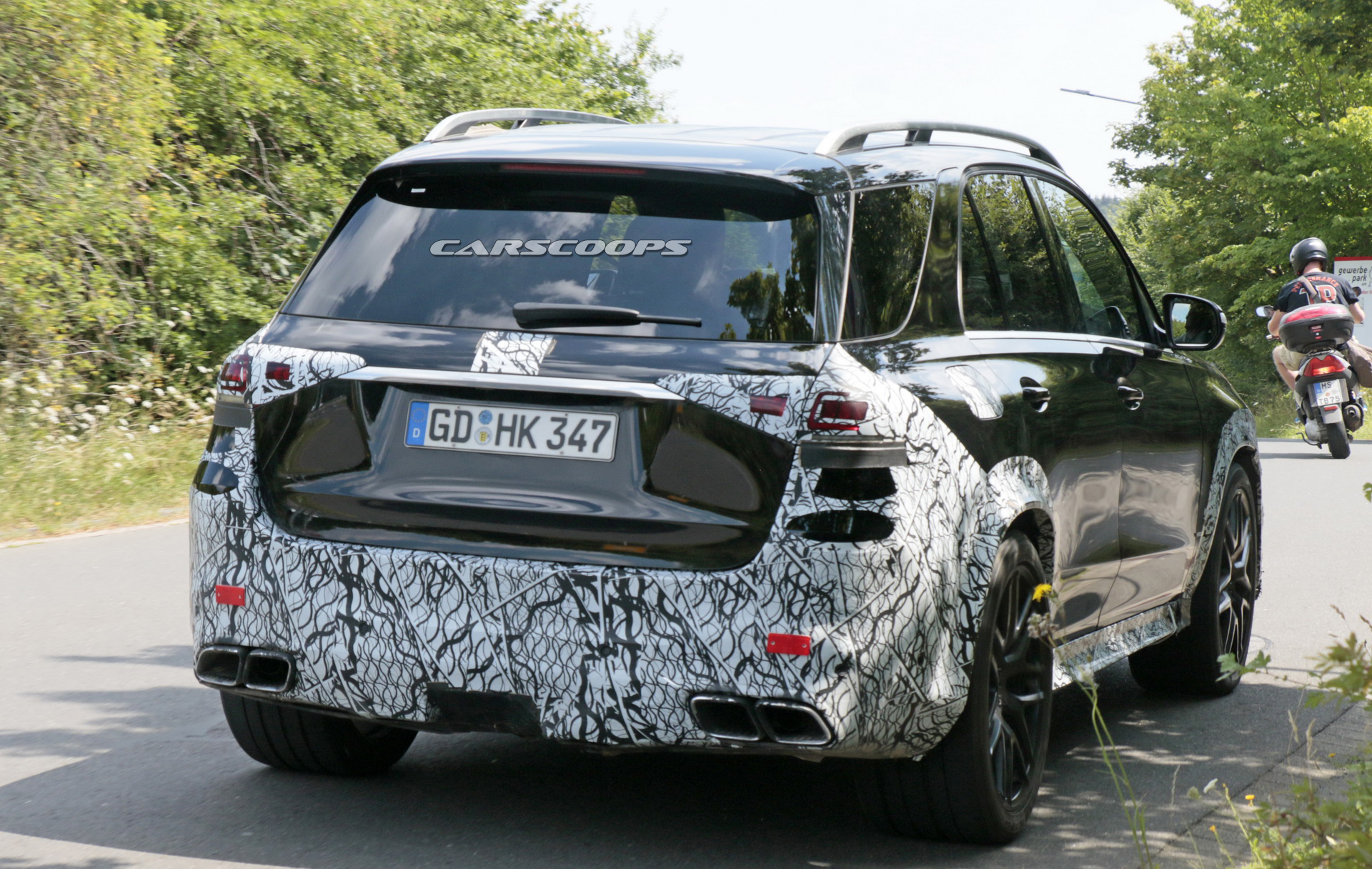 mercedes-amg-gle63-spy-less-camo-36 2019 Mercedes-AMG GLE 63 Sheds Most Of Its Camo To Reveal Familiar Look