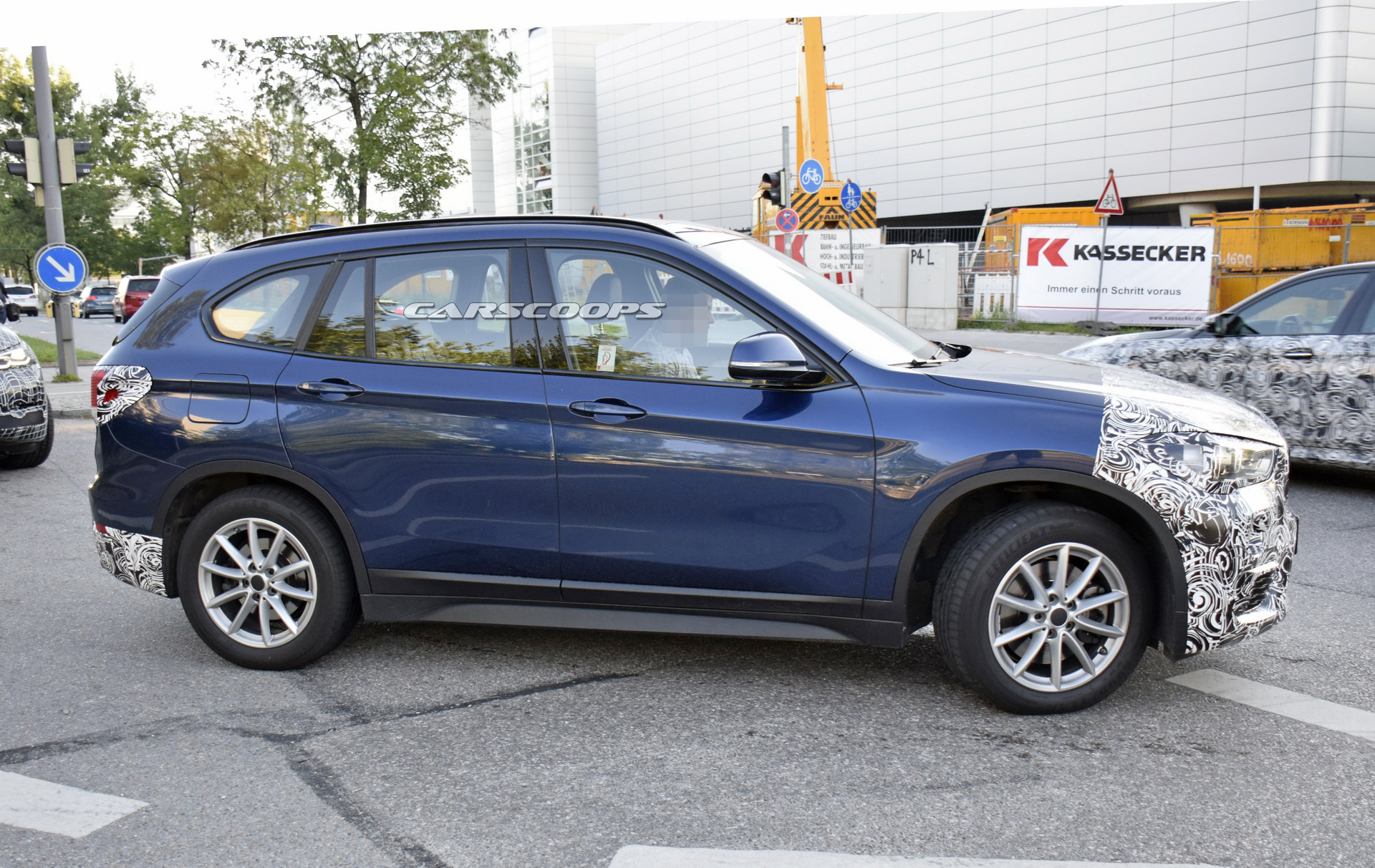 2019-bmw-x1-facelift-spy-shots-13 Updated 2019 BMW X1 Getting Ready For Audi’s All-New Q3