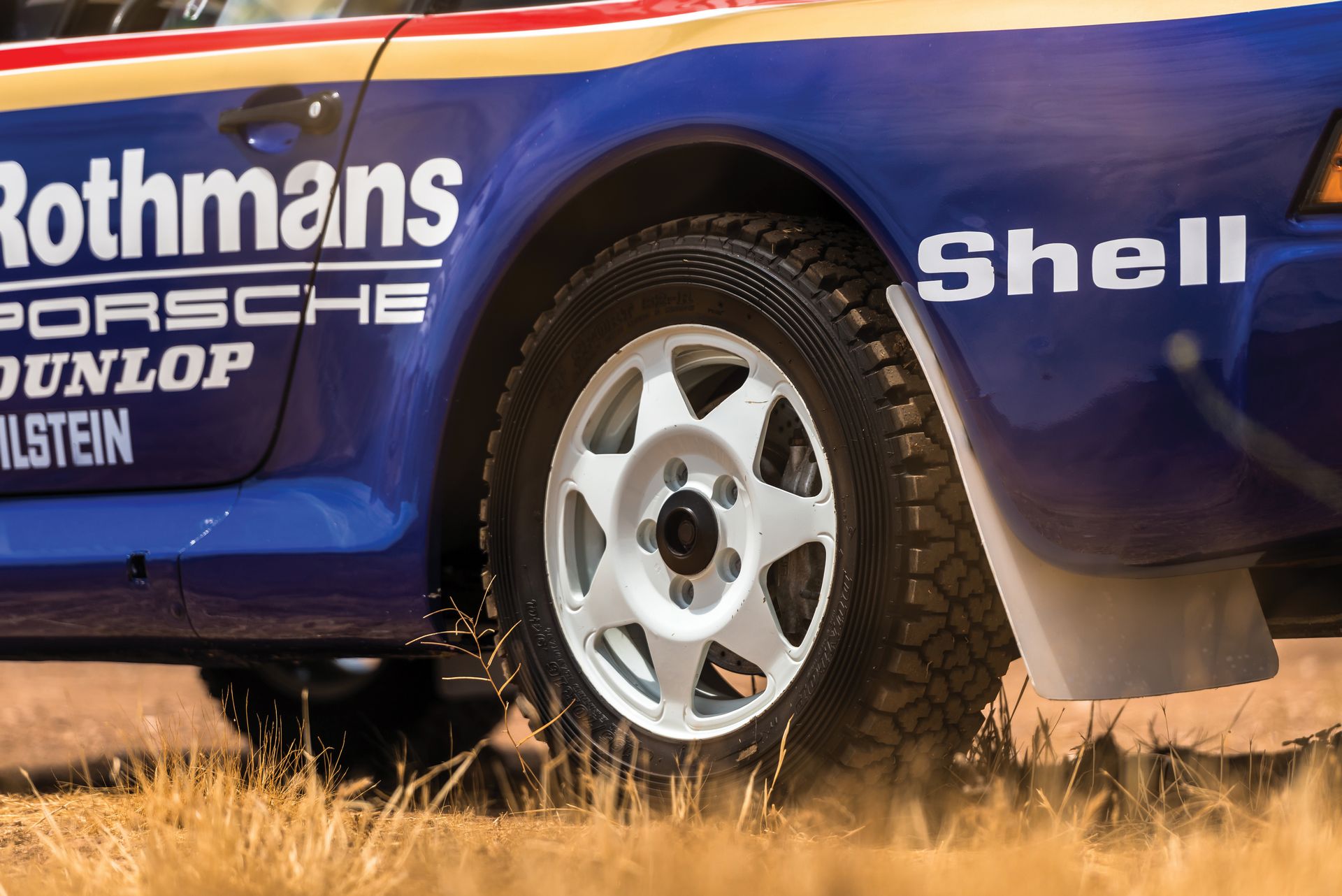 1985-Porsche-959-Paris-Dakar-Auction-27 Porsche 959 Paris-Dakar Expected To Fetch Over $3 Million