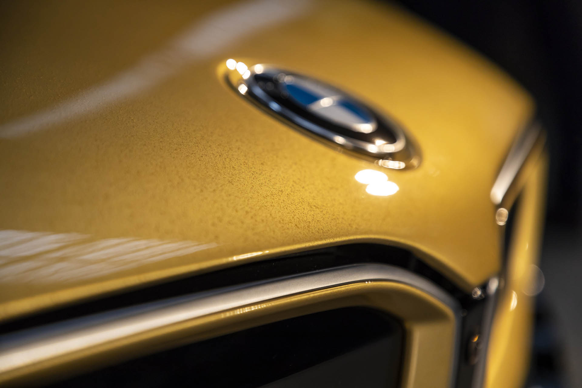 bmw-i3-i8-starlight-edition-08 BMW i3 & i8 Starlight Editions Feature Actual 24-Carat Gold Paint