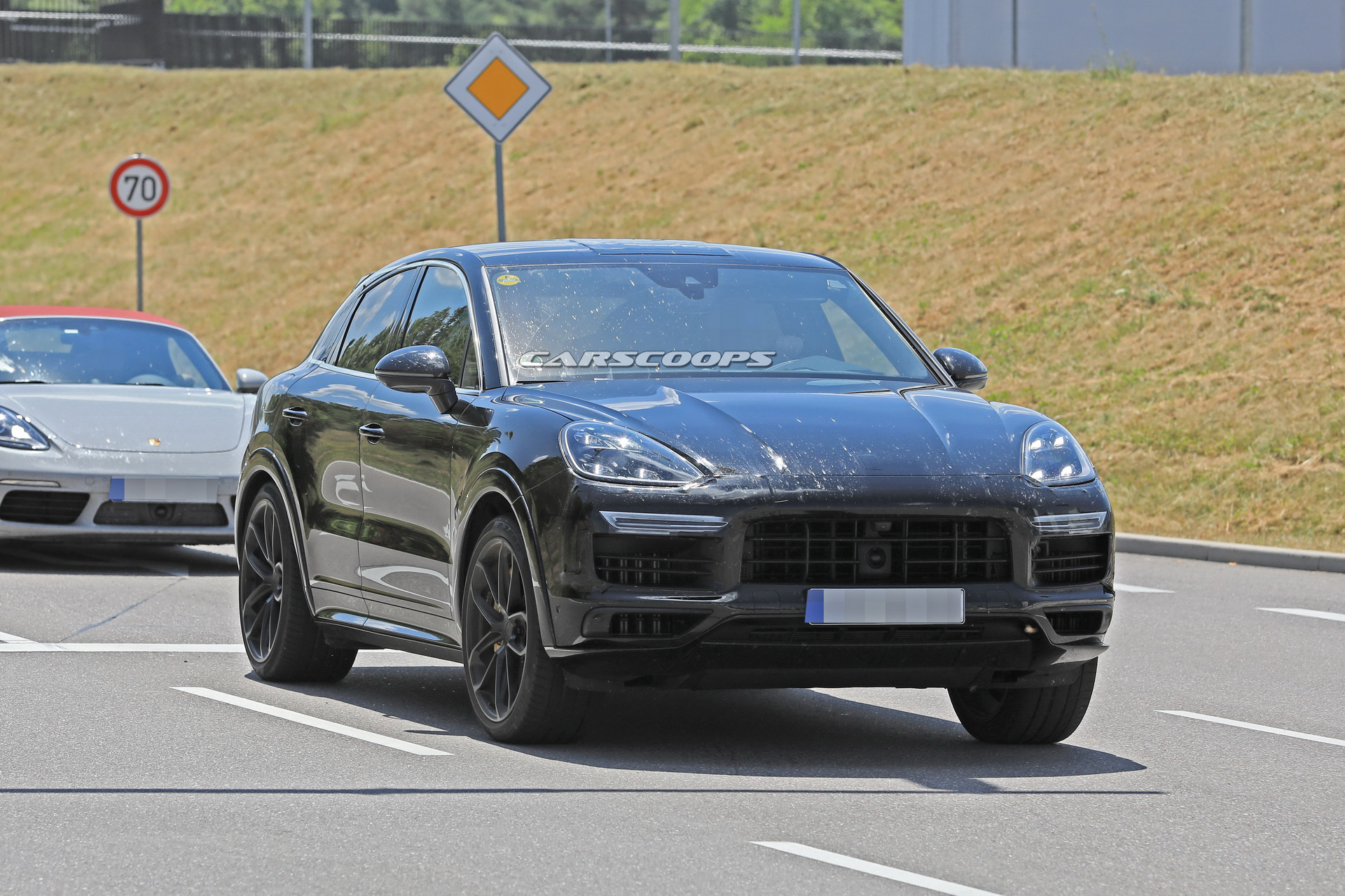porsche-cayenne-coupe-first-spy-9 2020 Porsche Cayenne Coupe Is Coming For BMW’s X6