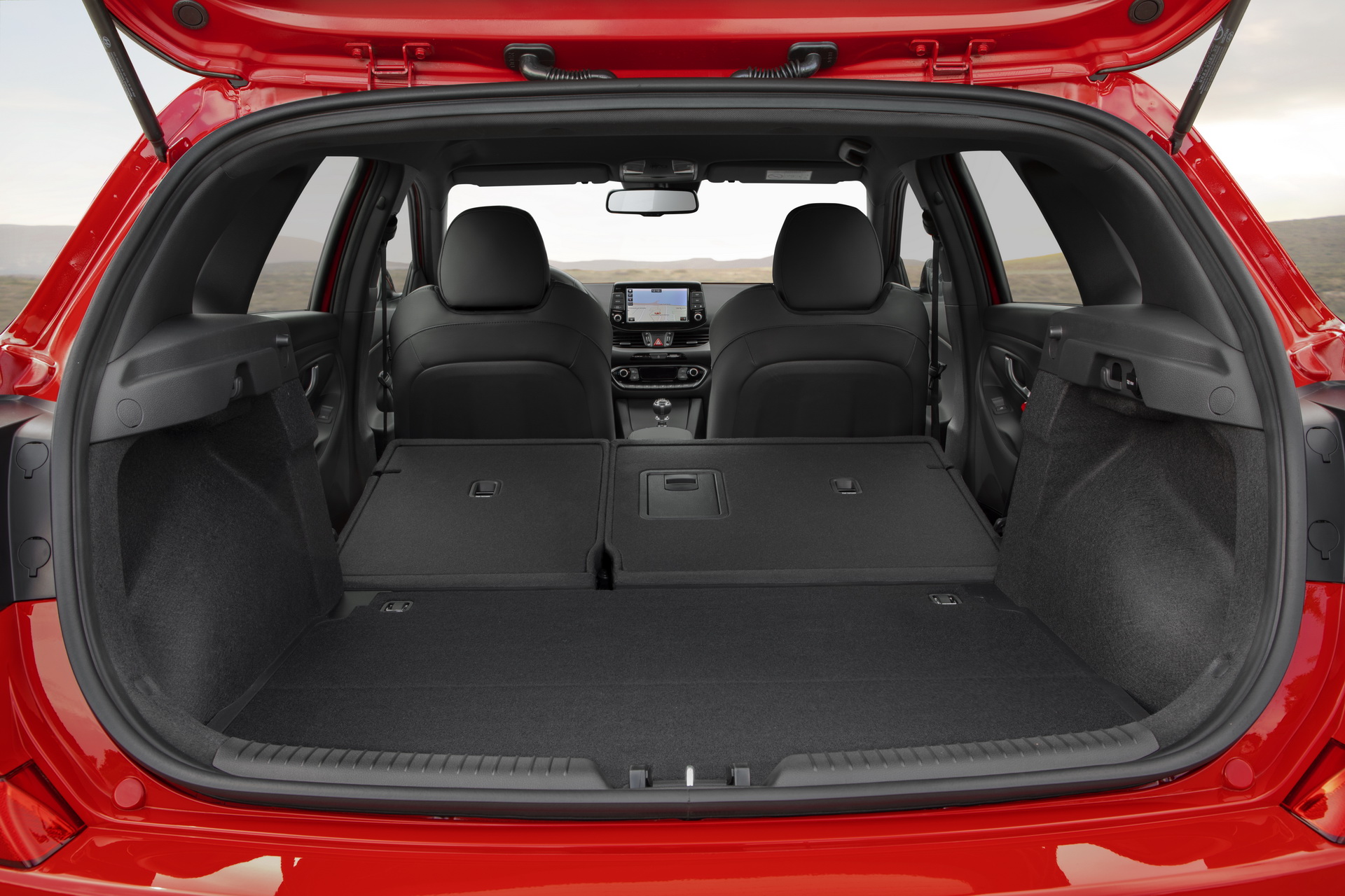 2019-hyundai-i30-n-line-30 New Hyundai i30 N Line May Look Like A Hot Hatch, But It Ain’t One