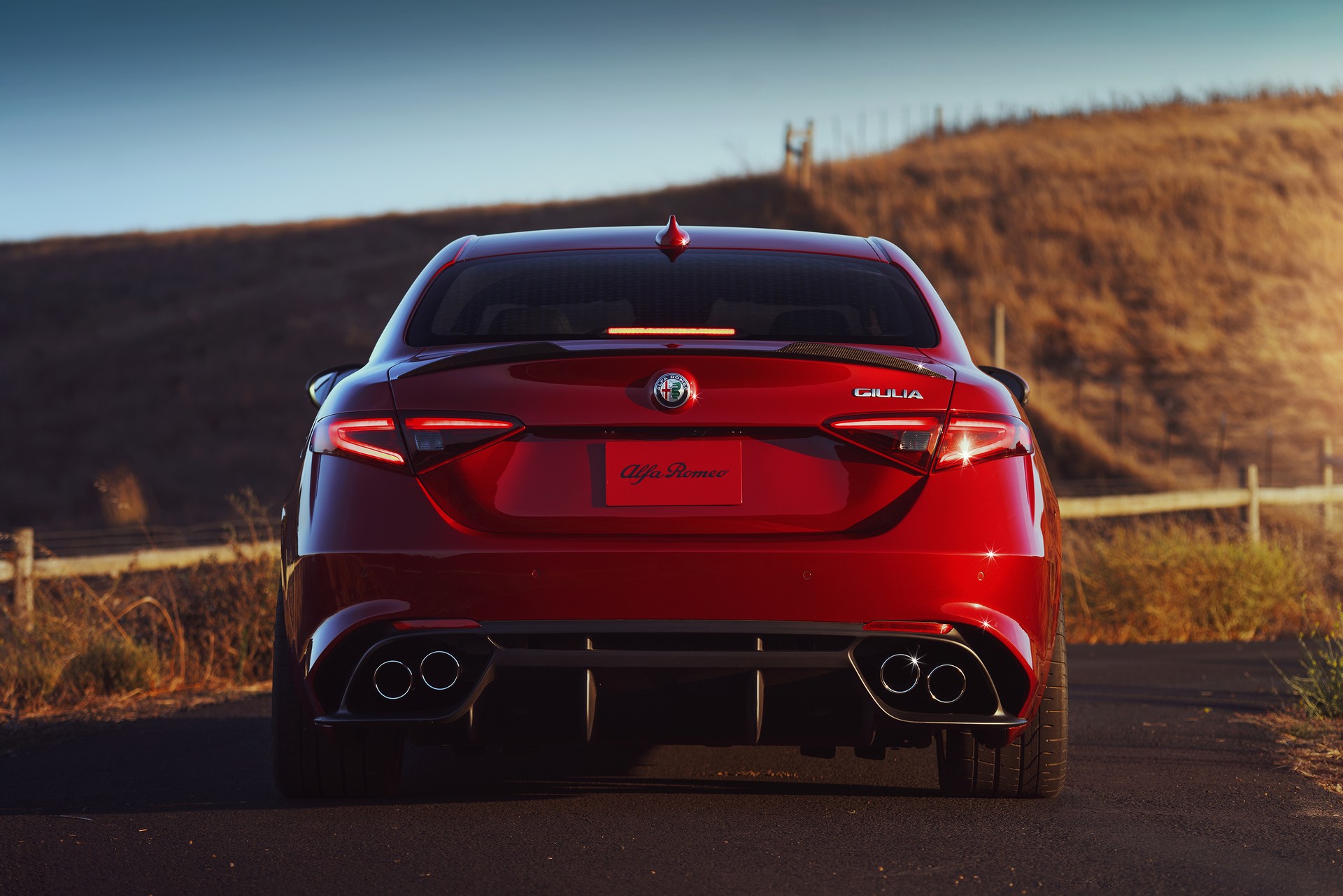 2019-Alfa-Romeo-Giulia-61 2019 Alfa Romeo Giulia Gains New Styling Packages, Additional Equipment