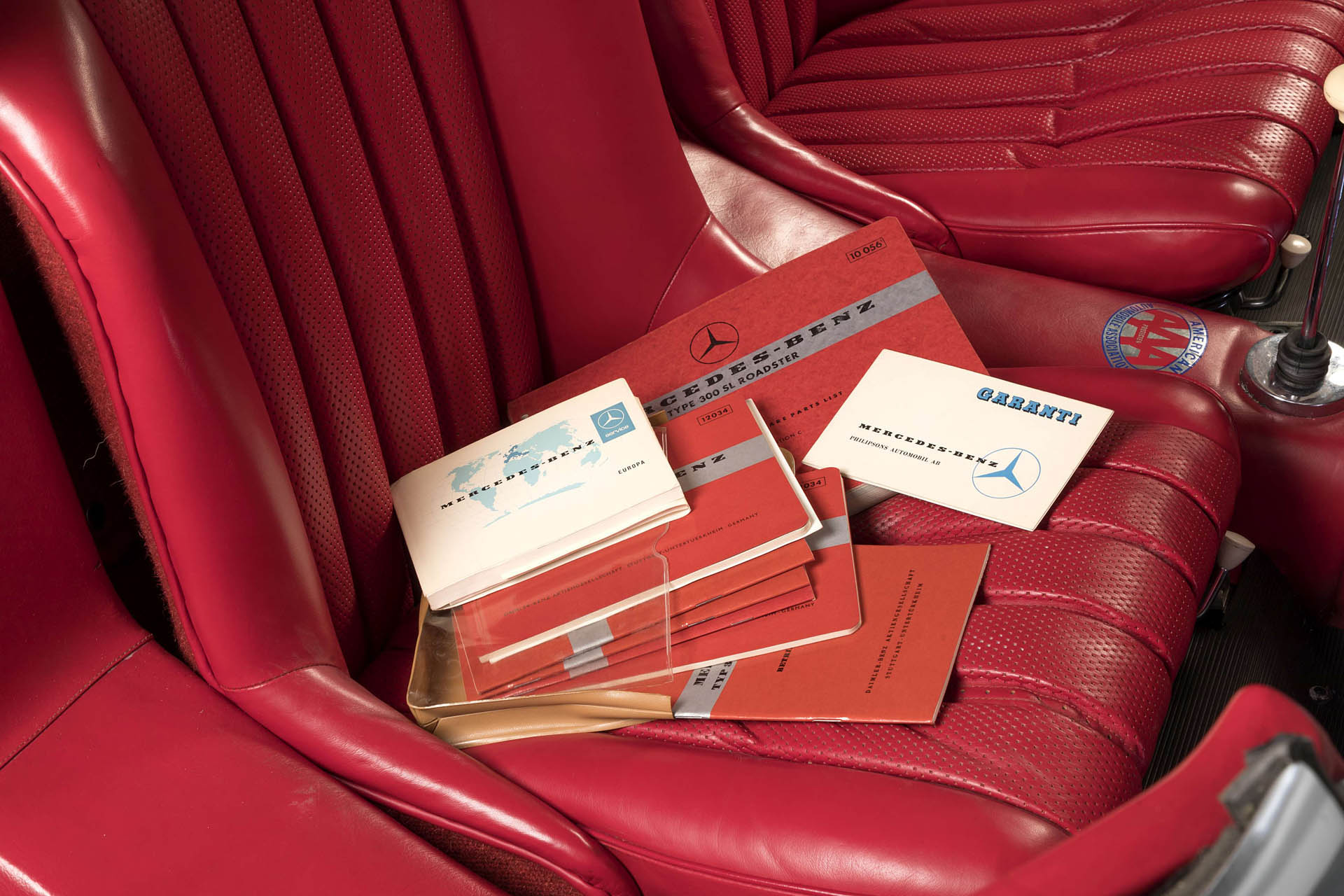 1963-Mercedes-Benz-300-SL-Roadster_16 This Factory-Fresh Mercedes 300 SL Doubled Its Estimate To Set A New World Record