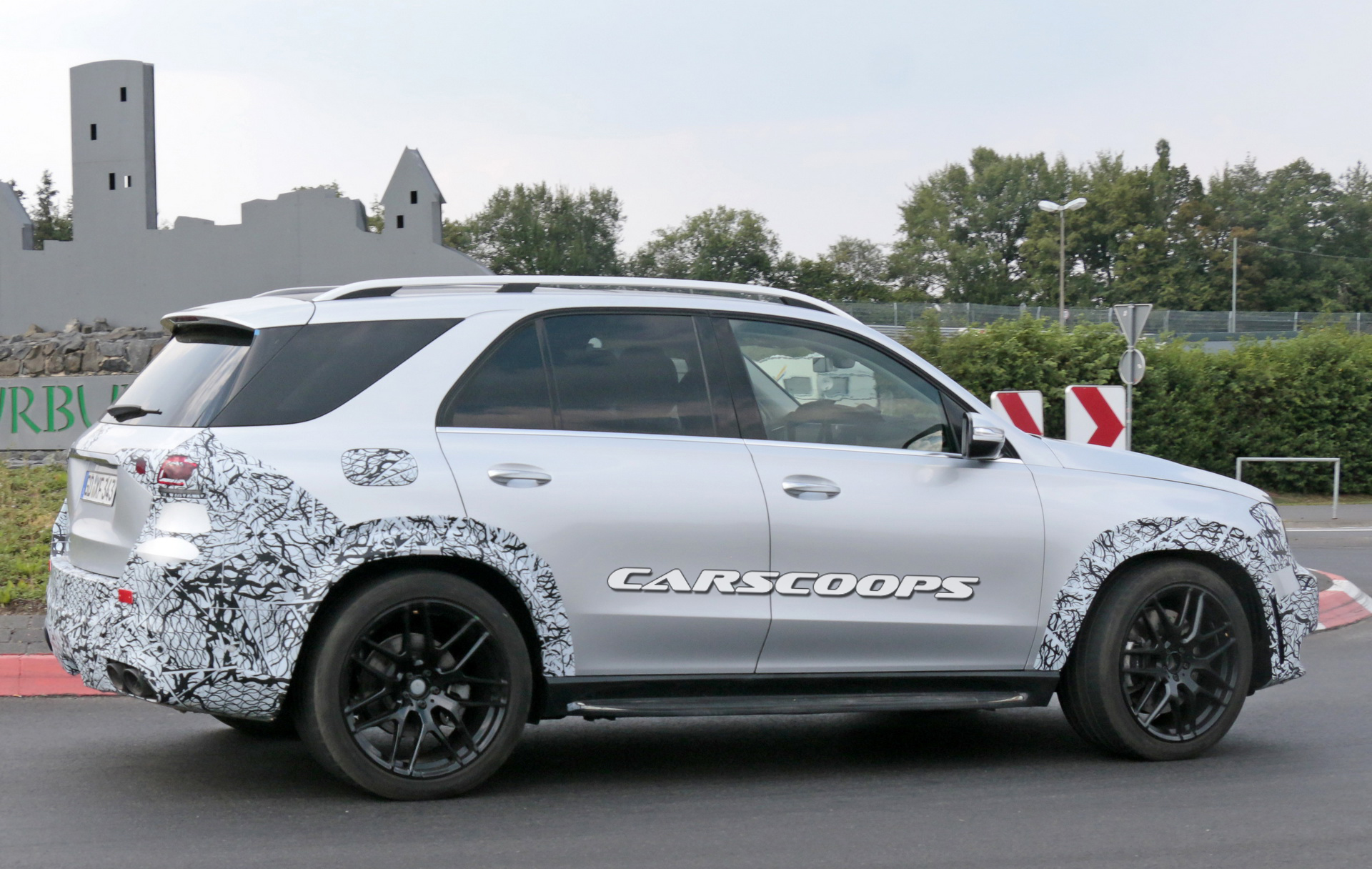 Mercedes-AMG-GLE53-8 2019 Mercedes-AMG GLE 53 Spied, Gets 457HP Electrified Straight-Six Engine