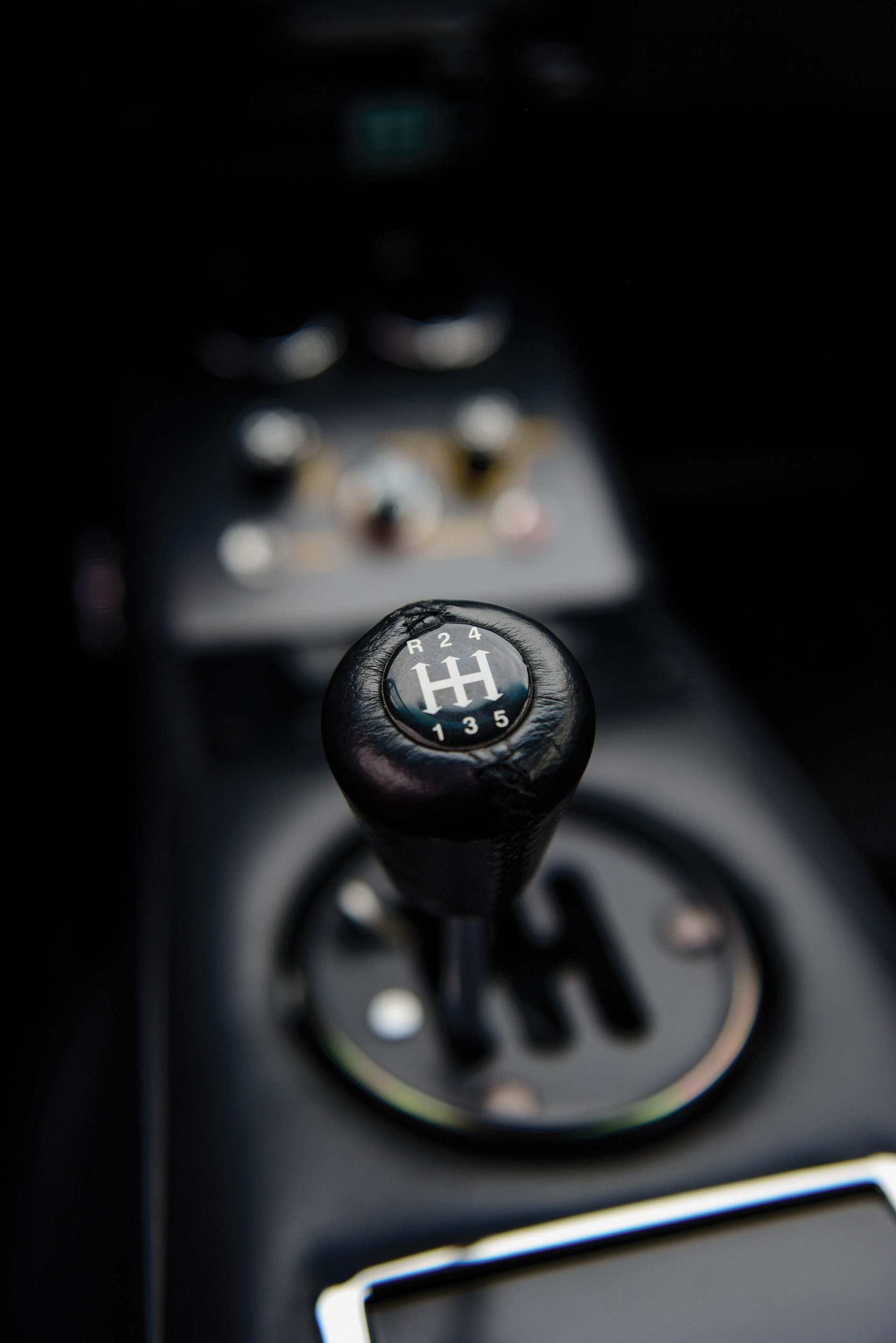 lamborghini-countach-series-ii-26 Fully Restored Lamborghini Countach Series II Will Have You Craving Money