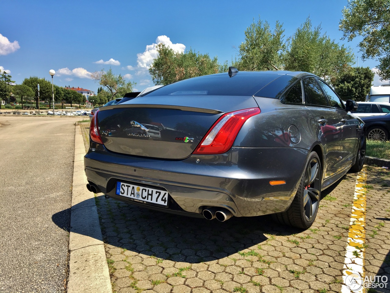 jaguar-xj575-spotted-croatia-2 Jaguar XJR575 Is The Sports Limo You’re Most Unlikely To Meet
