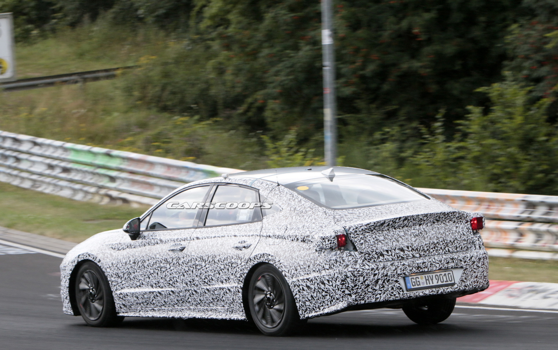 hyundai-sonata-i40-spy-first-time-19 All-New 2019 Hyundai i40 Spied With Sharper Looks, Could Preview Next Sonata Too