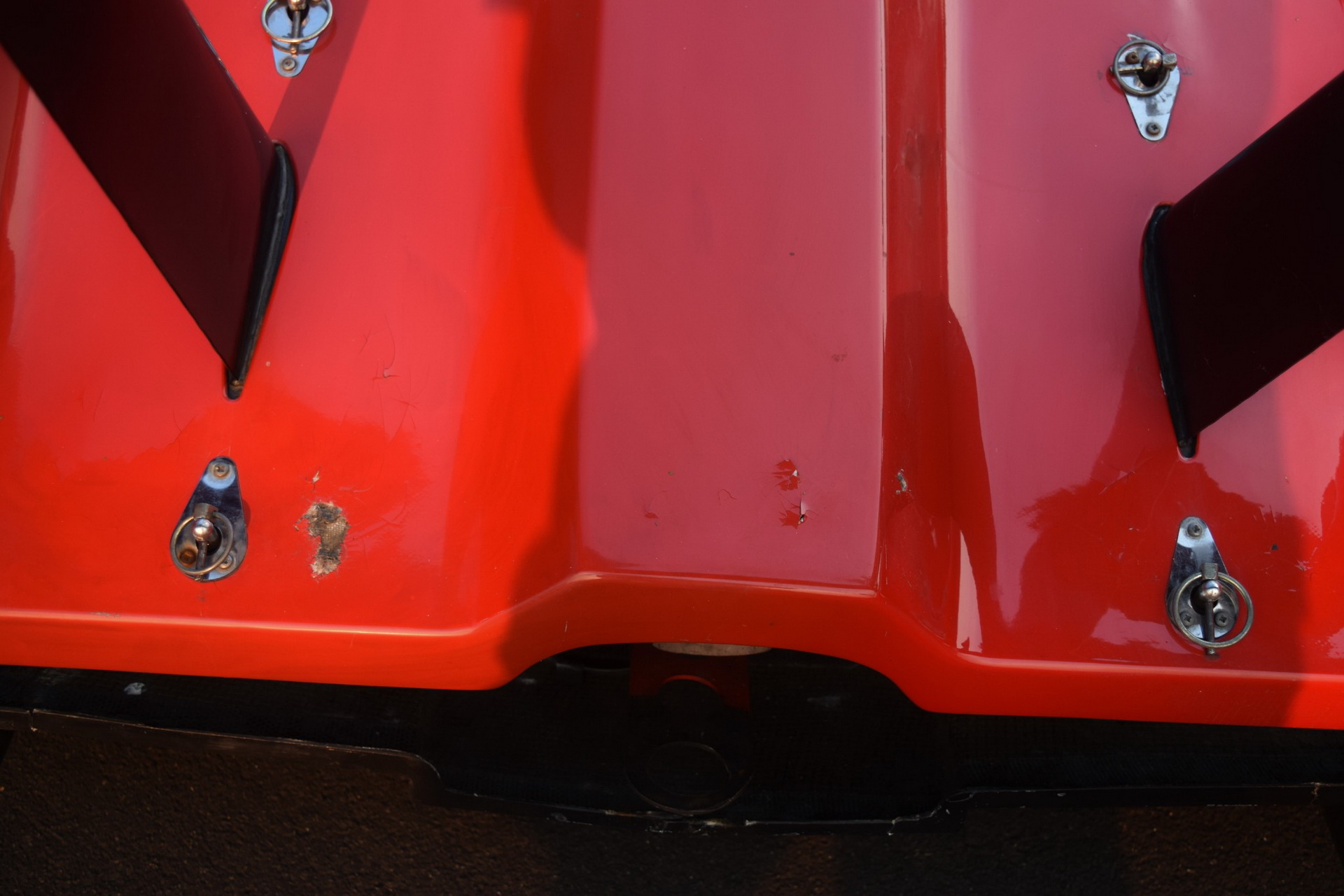 2005-radical-sr4-used-auction-bat-16 This 2005 Radical SR4 Should Quench Your Thirst For Speed