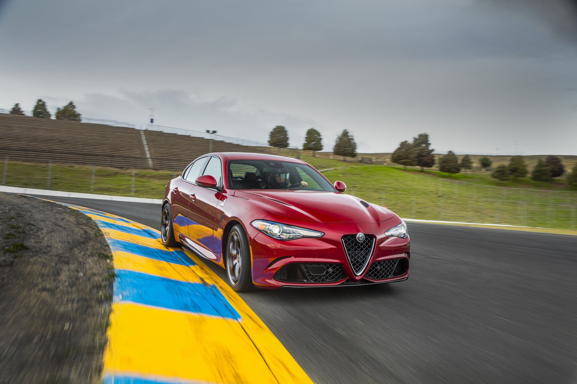 2019-Alfa-Romeo-Giulia-67 2019 Alfa Romeo Giulia Gains New Styling Packages, Additional Equipment