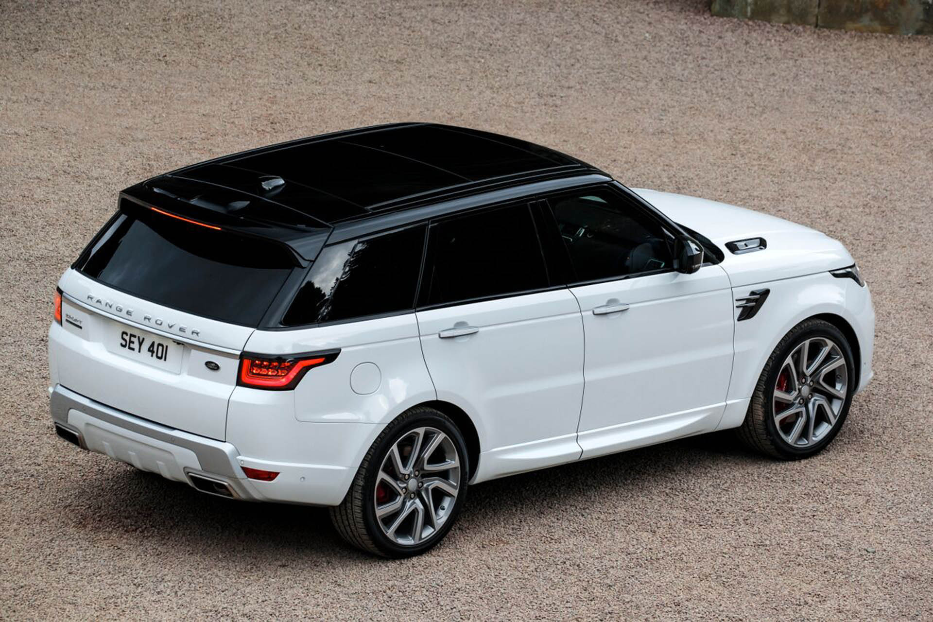 2019-range-rover-sport-12 Range Rover Sport Gets A Few Enhancements For 2019