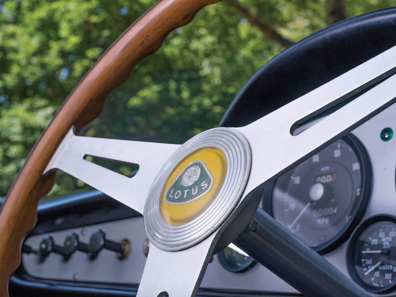 jim-clark-lotus-elite-12 This 1962 Elite Super 95 Was How Lotus Paid F1 Legend Jim Clark