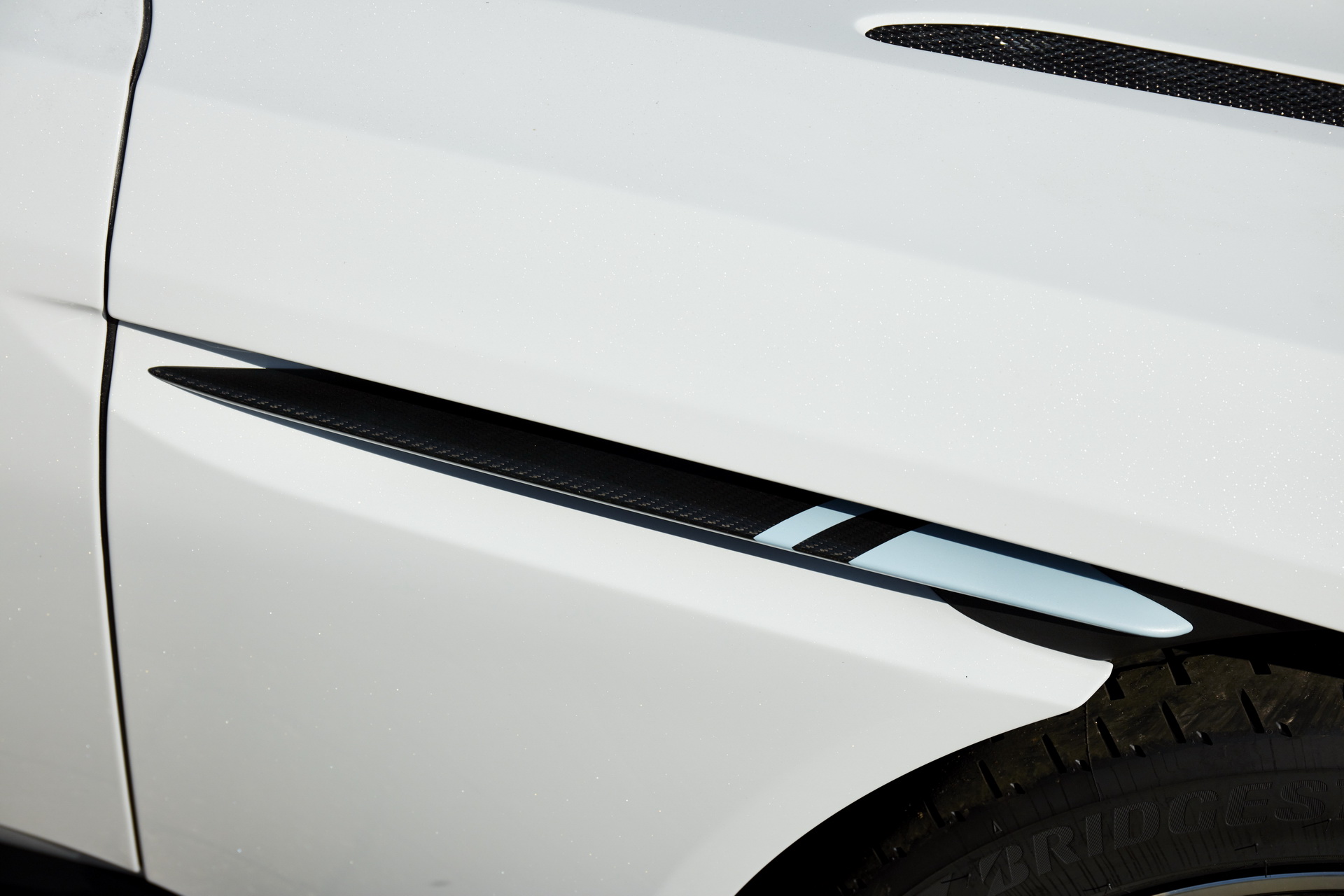 aston-db11-special-editions-by-q-7 Q By Aston Martin Churns Out Two Special Edition DB11s