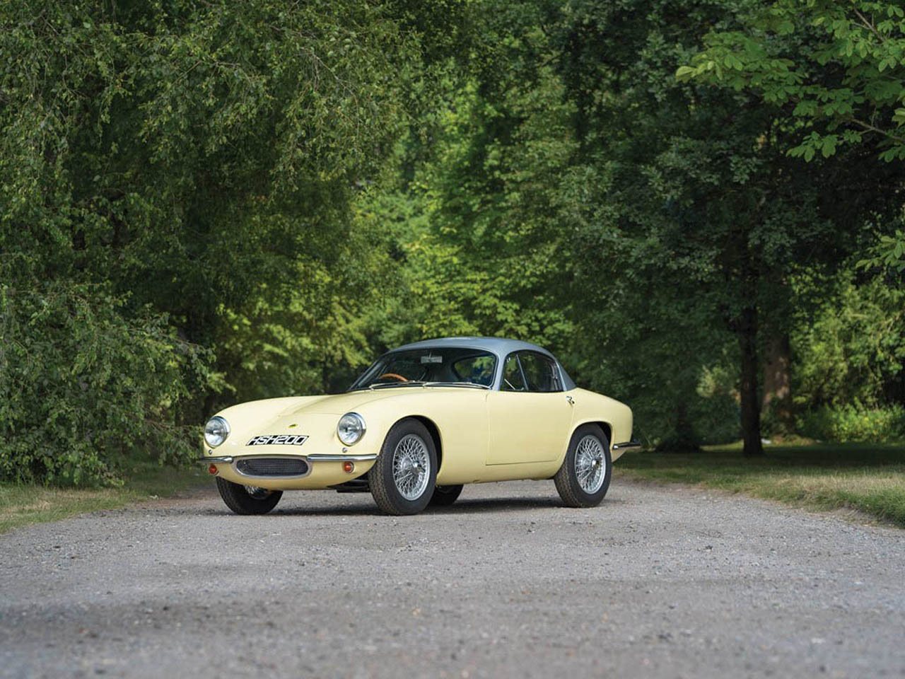 jim-clark-lotus-elite-07 This 1962 Elite Super 95 Was How Lotus Paid F1 Legend Jim Clark